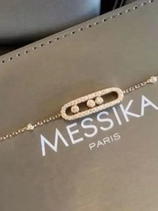 Женский браслет — в стиле Messika, не теряет цвет, долго сохраняет блеск