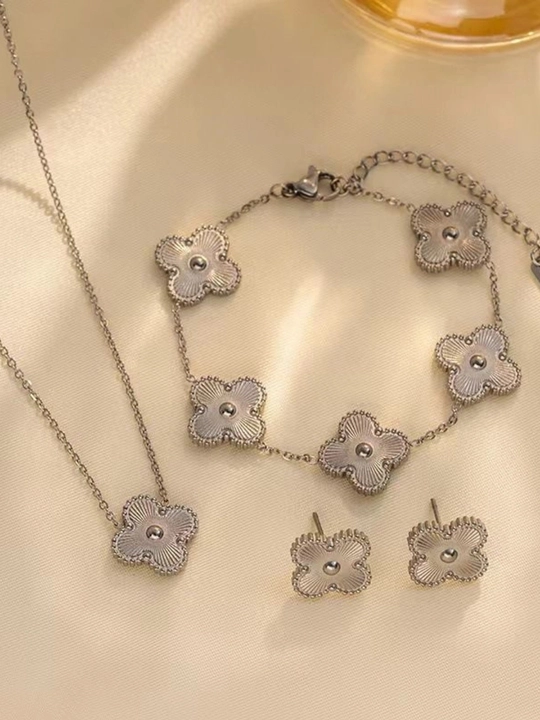 Украшения Van Cleef для девочек и женщин – современные, красивые, с цветочными мотивами