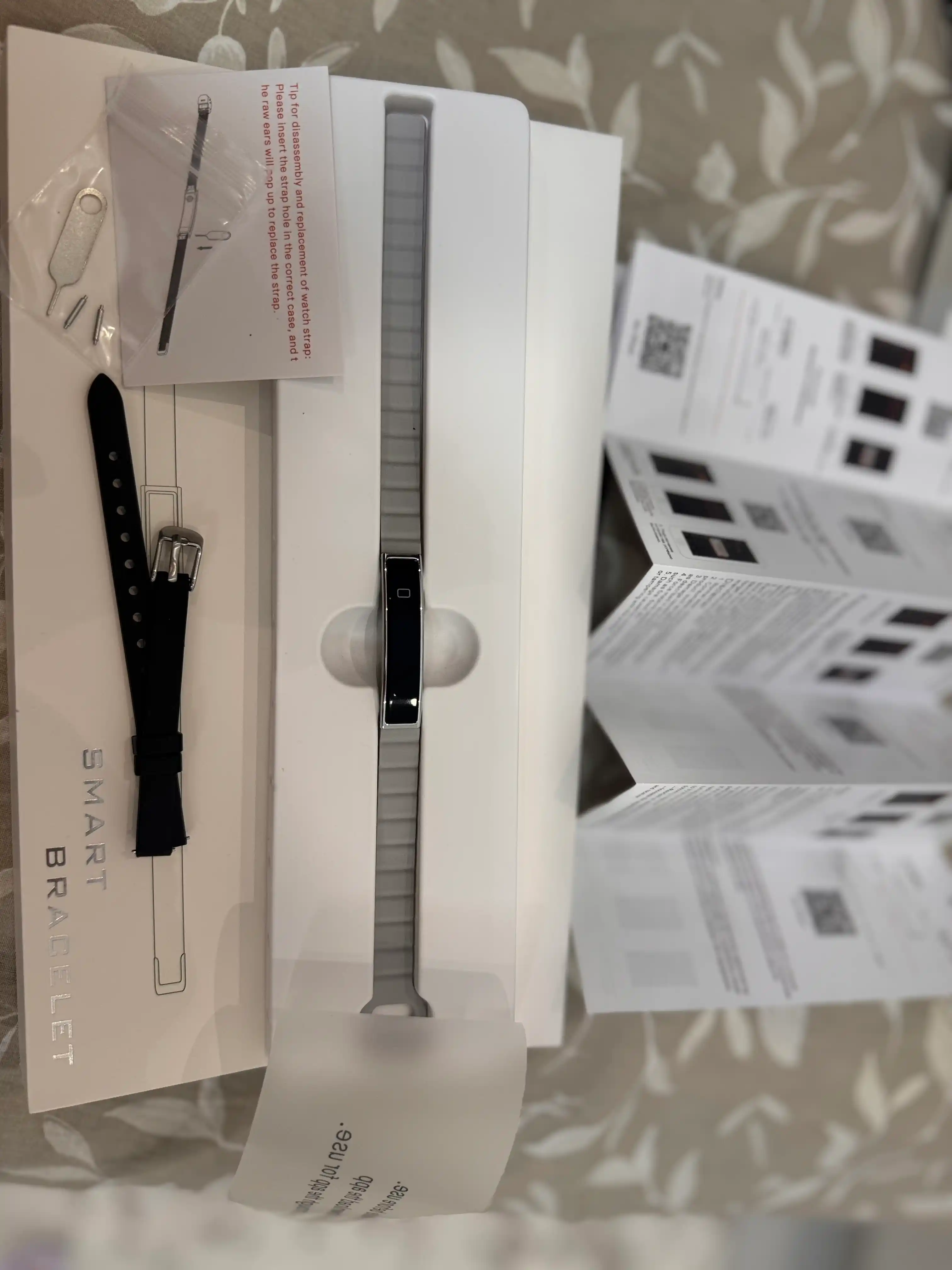 Aqlli braslet-soat, fitnes treker, pulsometr, uyqu monitoringi, 2 ta tasma
