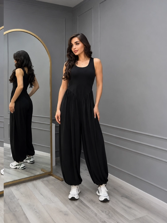 Ayollar uchun oversize kombinezon keng shimli va cho‘ntakli