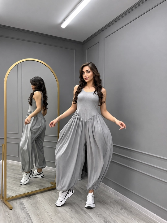 Ayollar uchun oversize kombinezon keng shimli va cho‘ntakli