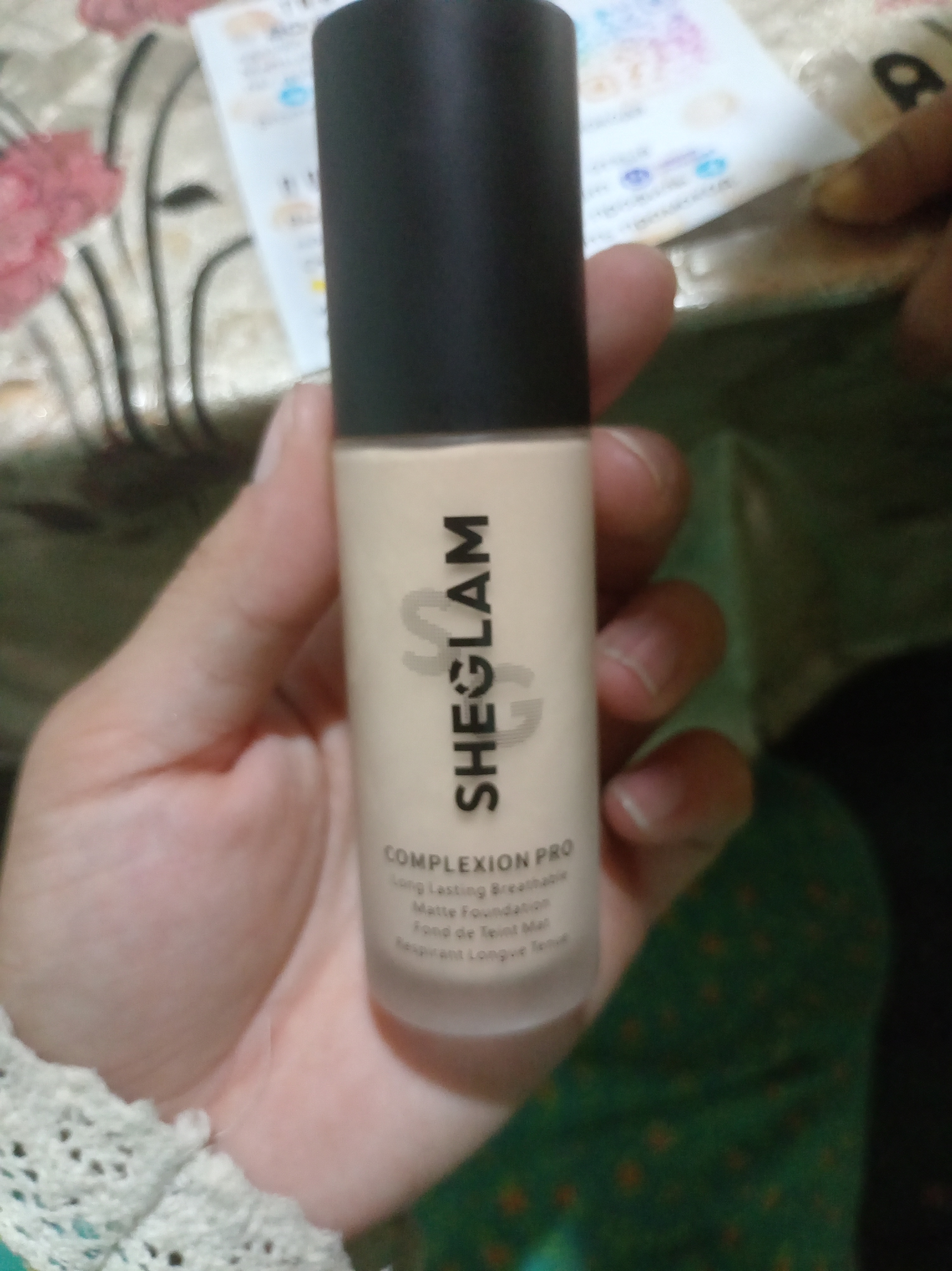 Tonal kremi SHEGLAM, asos, baza, tabiiy mot ohang, yuz terisi uchun, namlaydi, 30 ml
