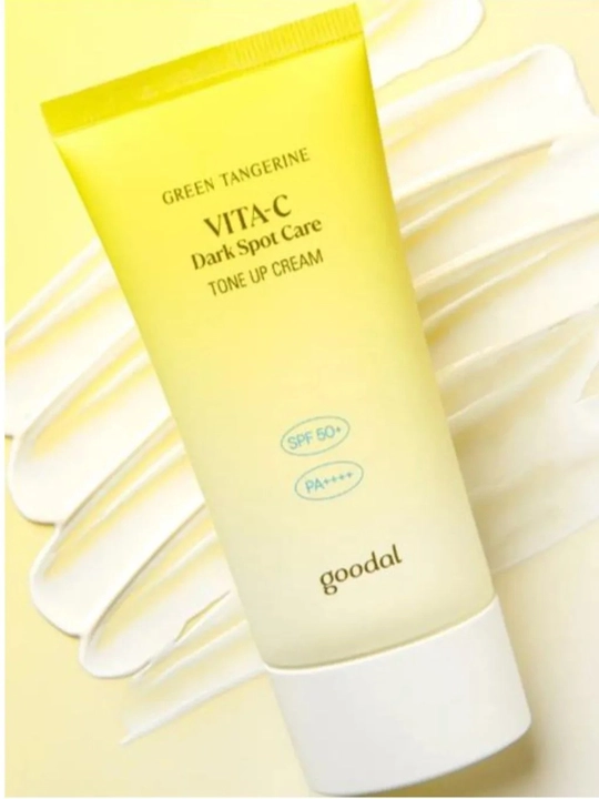 Goodal  Солнцезащитный крем с витамином С Gooda Vita C Dark Spot Tone Up Sun Cream SPF50+