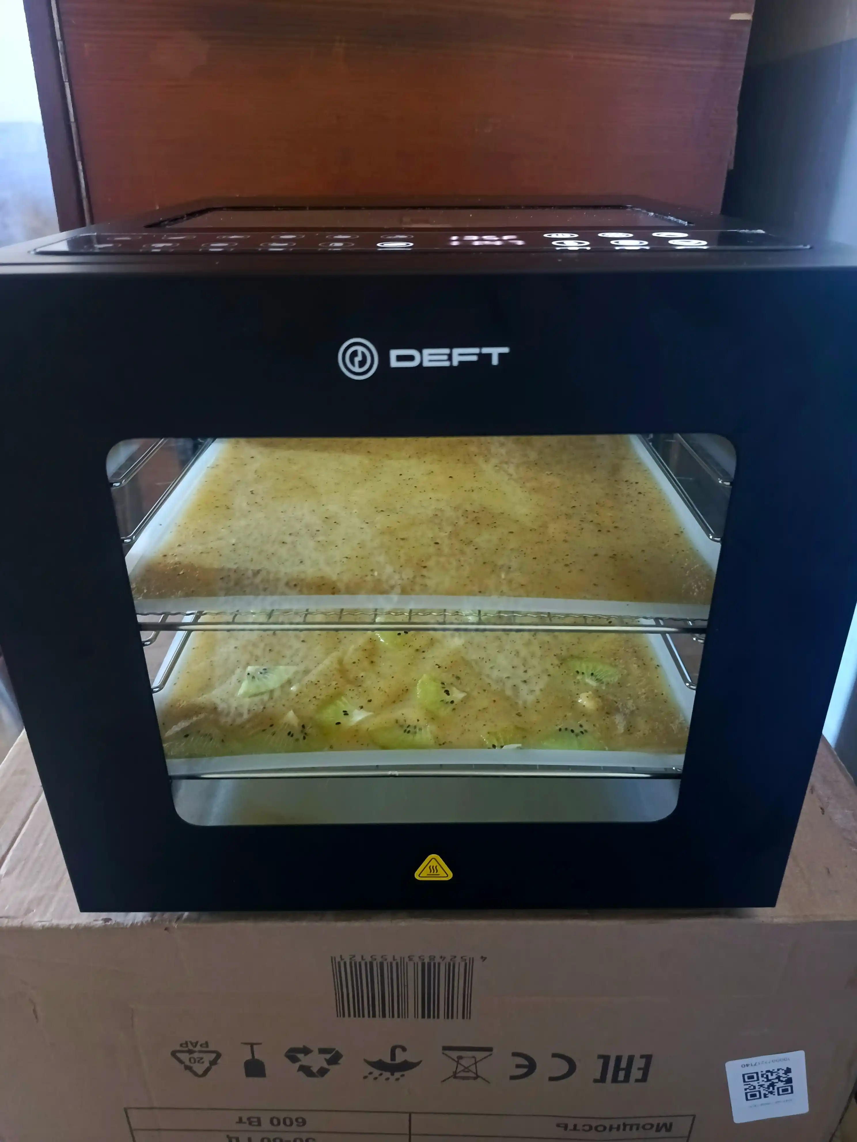 Дегидратор DEFT DTFD1008B для сушки фруктов и овощей 8 лотков