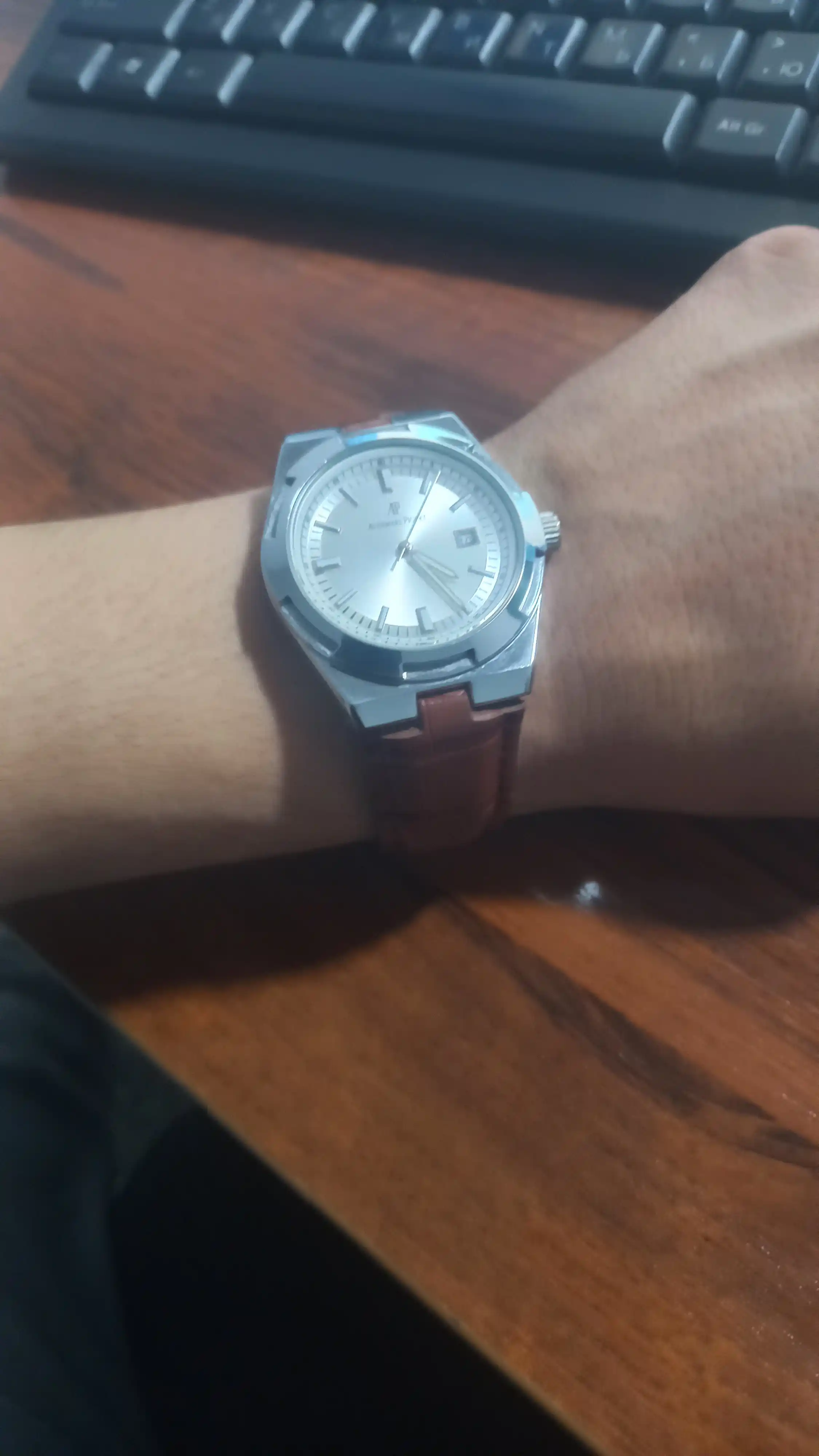 Audemars Piguet erkaklar uchun klassik qo‘l soati, taqvimli, kvarts mexanizm