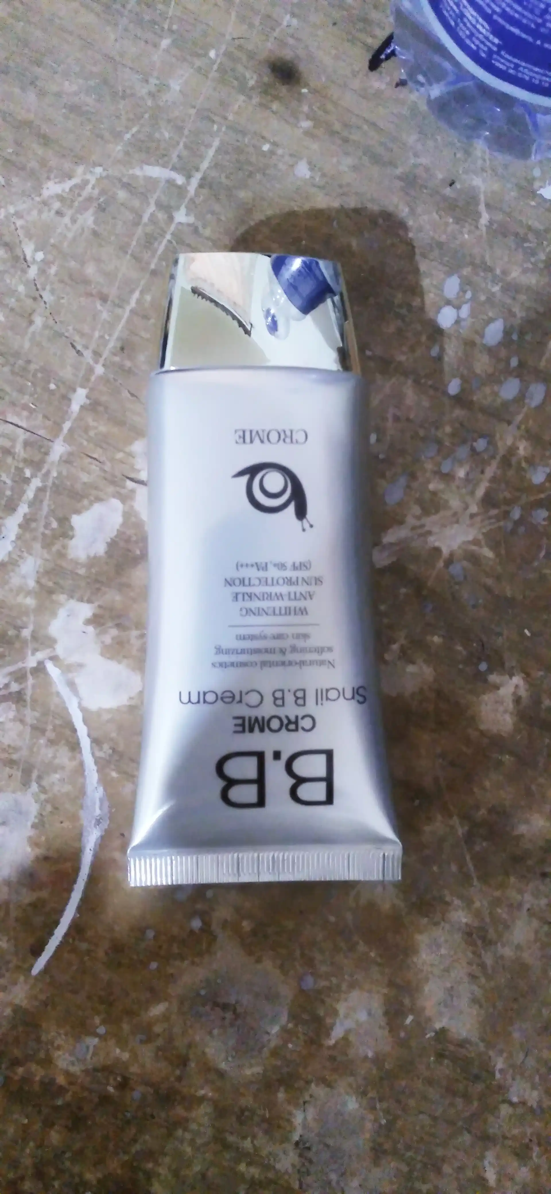 Ko'p funksiyali oqartiruvchi tonal krem BB krem Crome Snail SPF 50+, 50 ml
