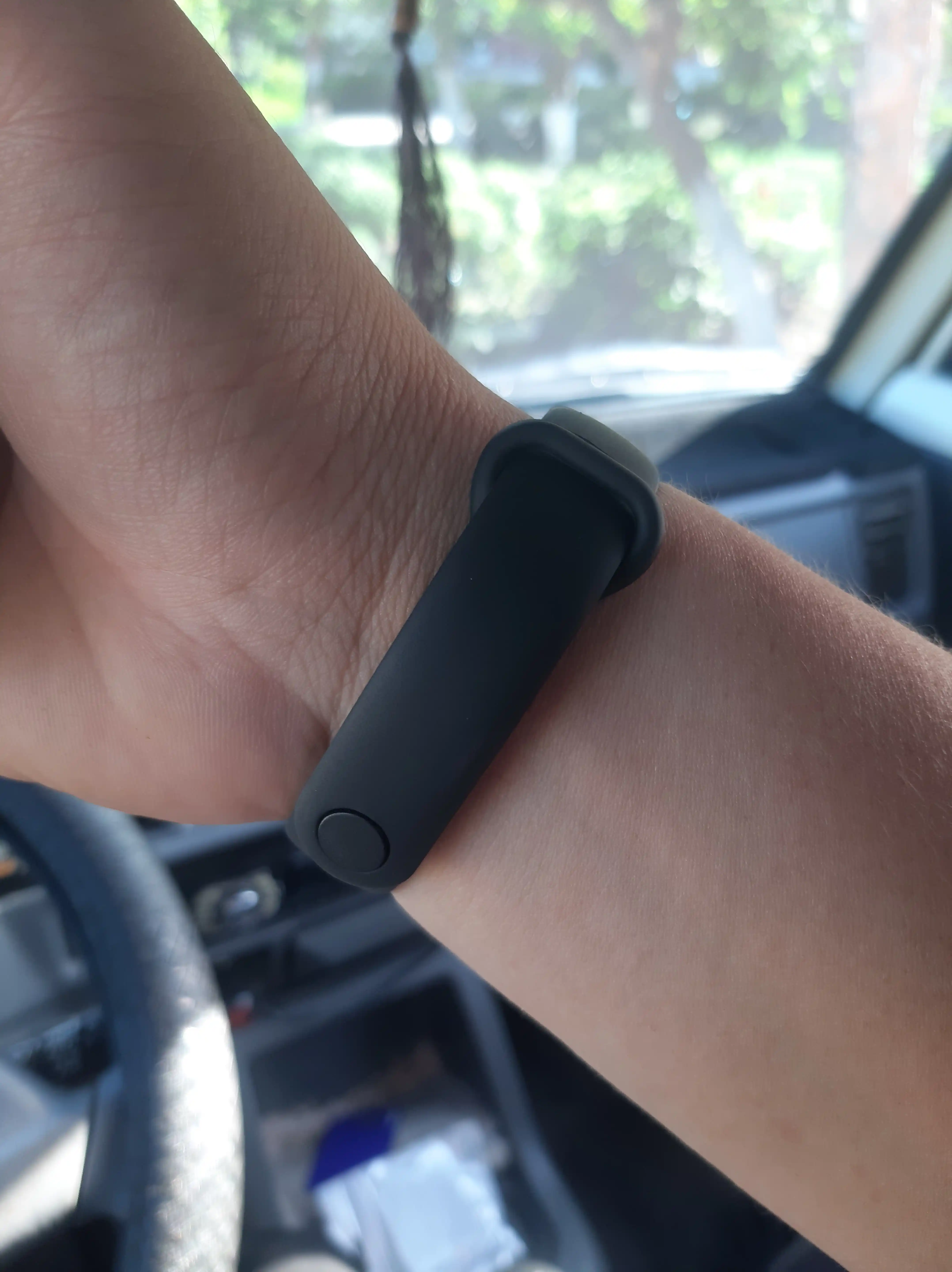 Xiaomi Mi Band 5, 6, 7 uchun silikon tasma