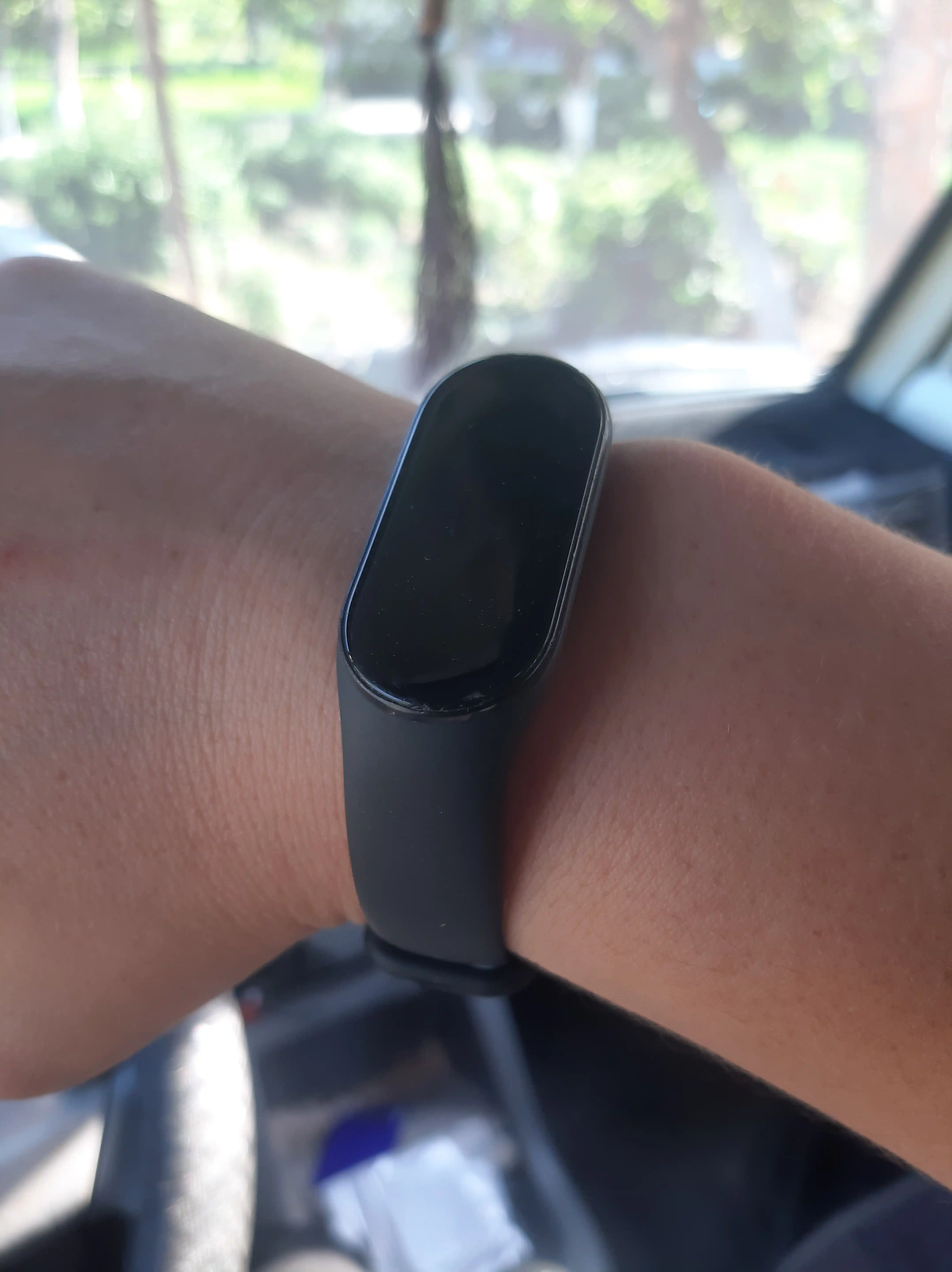 Xiaomi Mi Band 5, 6, 7 uchun silikon tasma