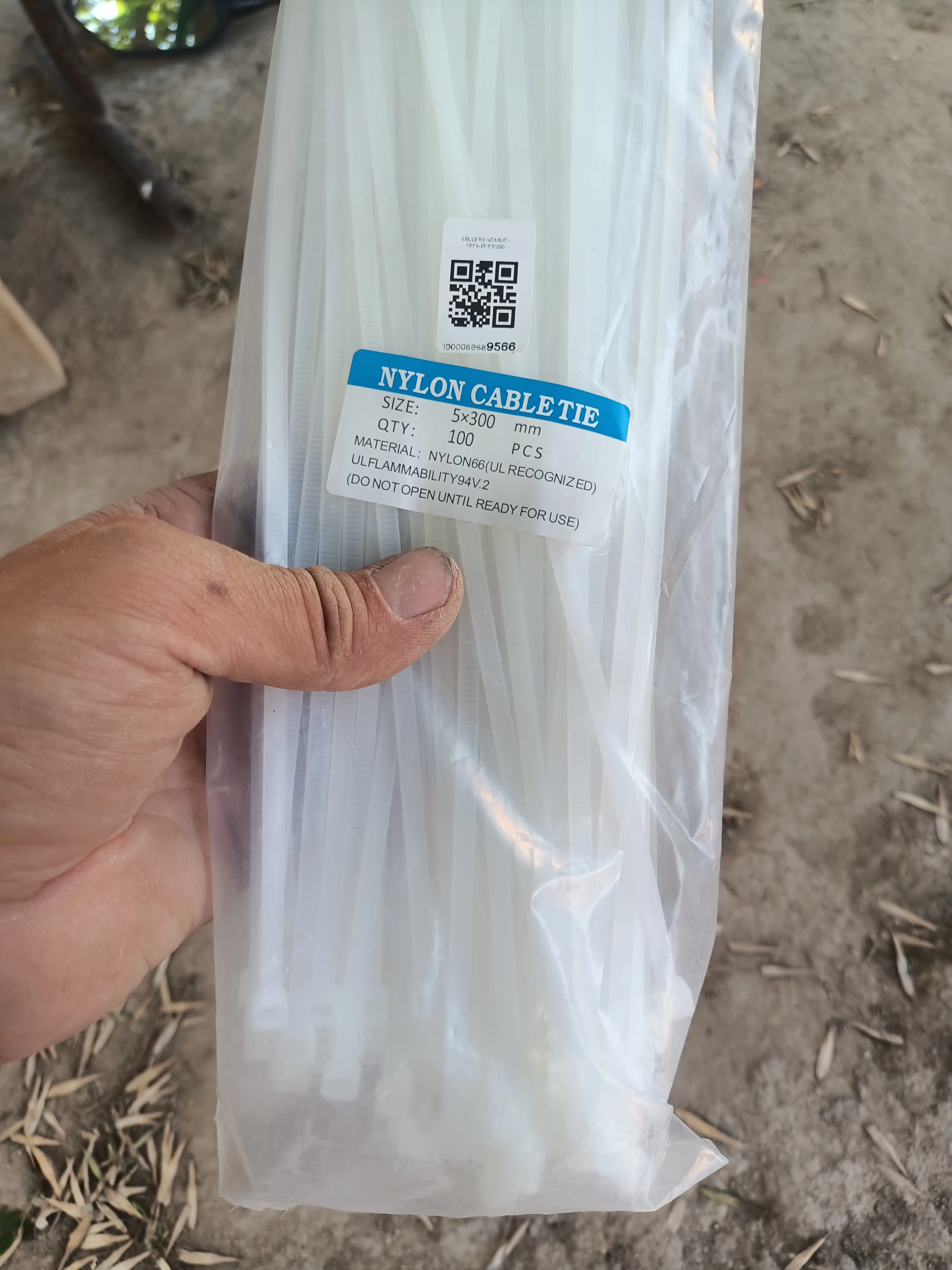 Plastik xomutlar, 100 dona, tortqichlar