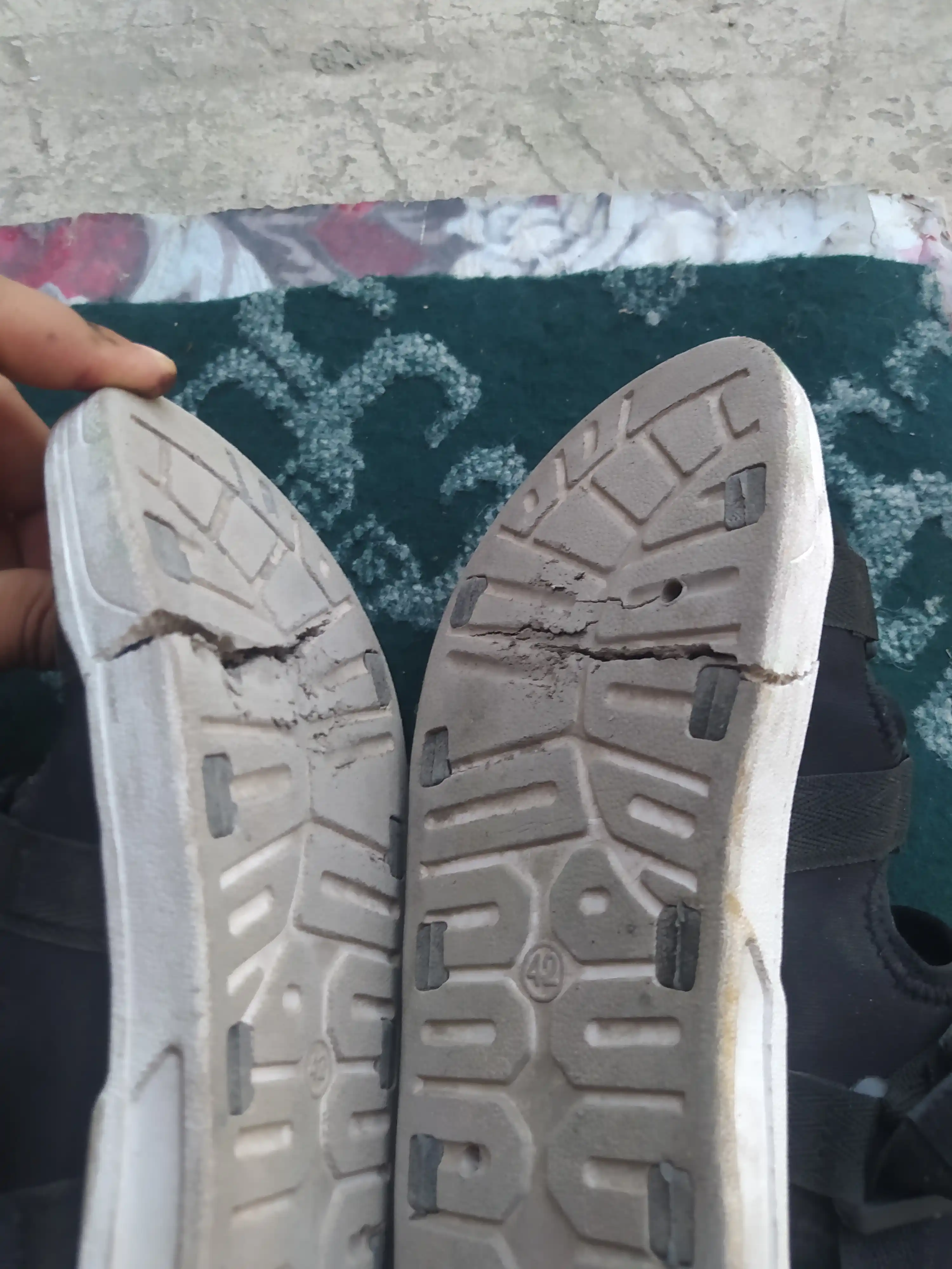 Erkaklar uchun sport sandal