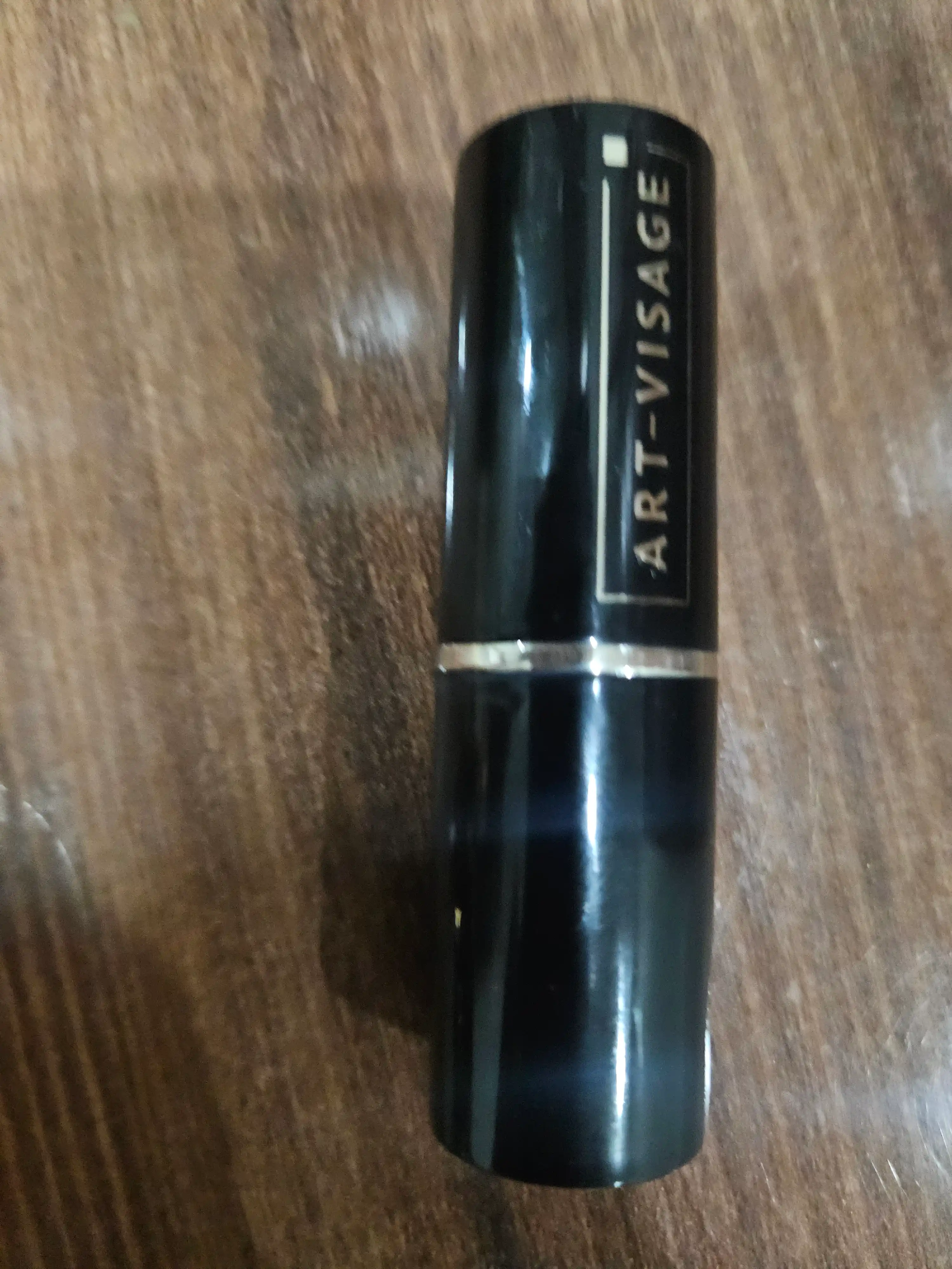 Art-Visage "BLACK DRESS" namlantruvchi lab bo'yog'i