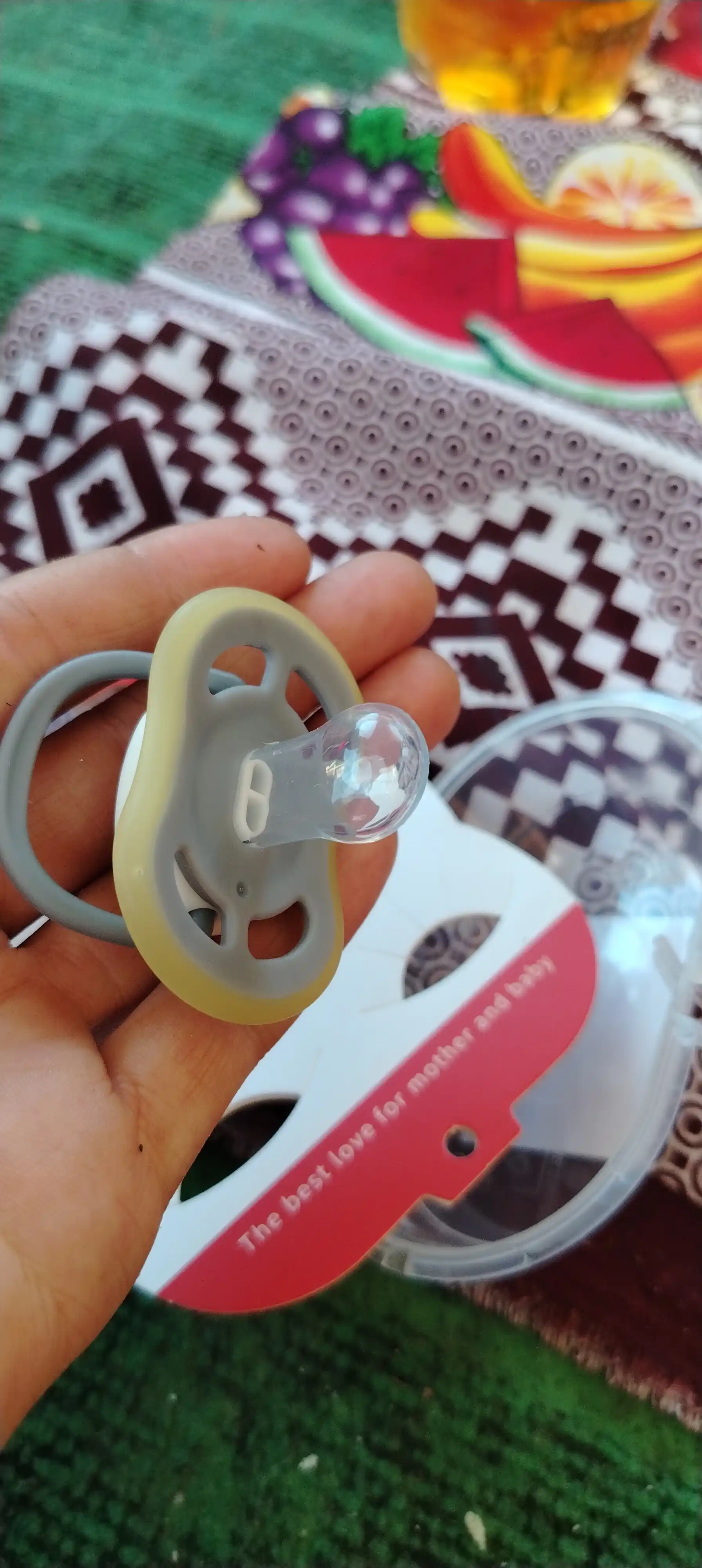 1 juft yorug‘lik beruvchi bolalar so‘rg‘ichi (pacifier)