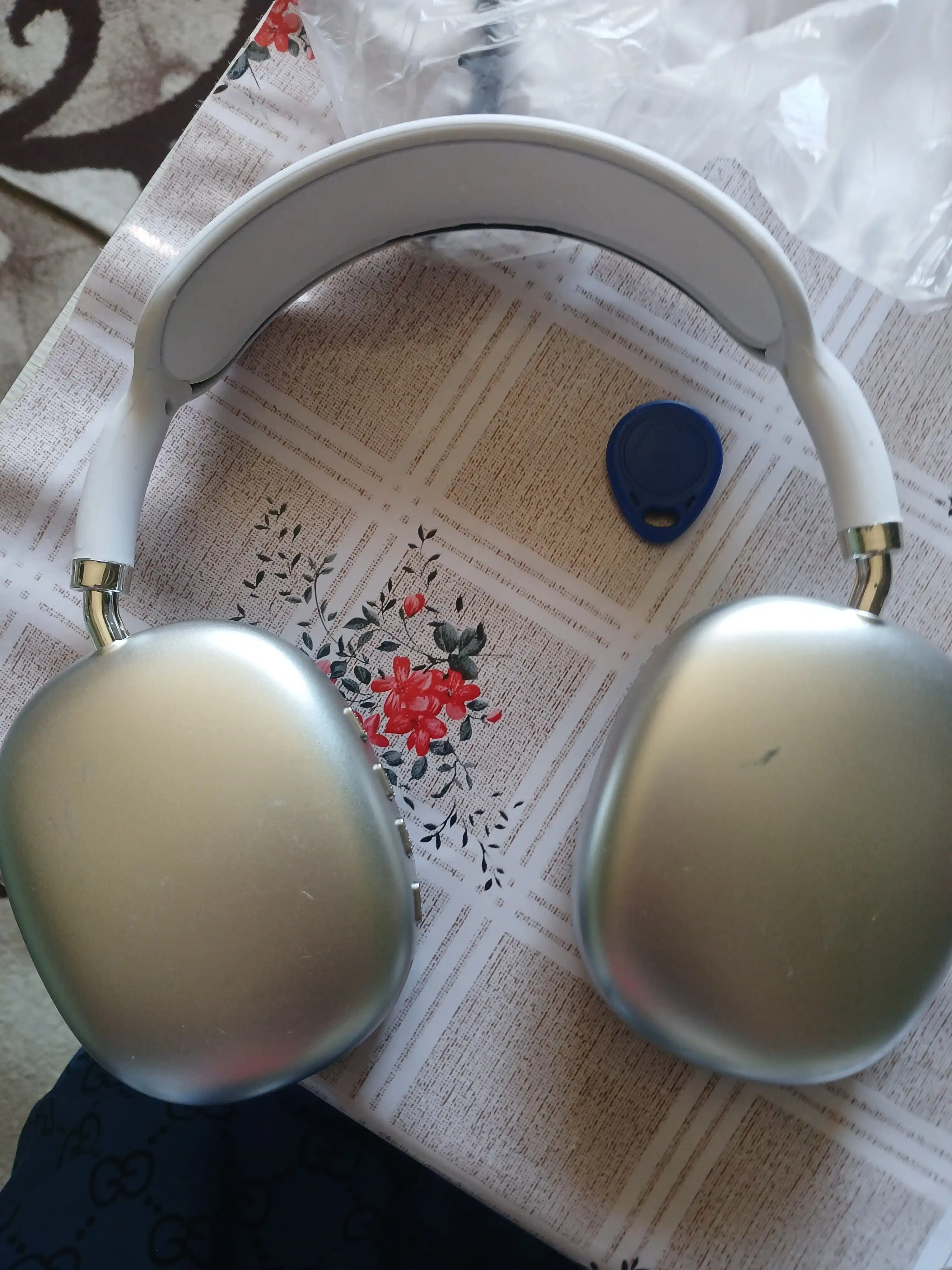 Simsiz Bluetooth quloqchinlar P9, mikrofonli, to'liq o'lchamli