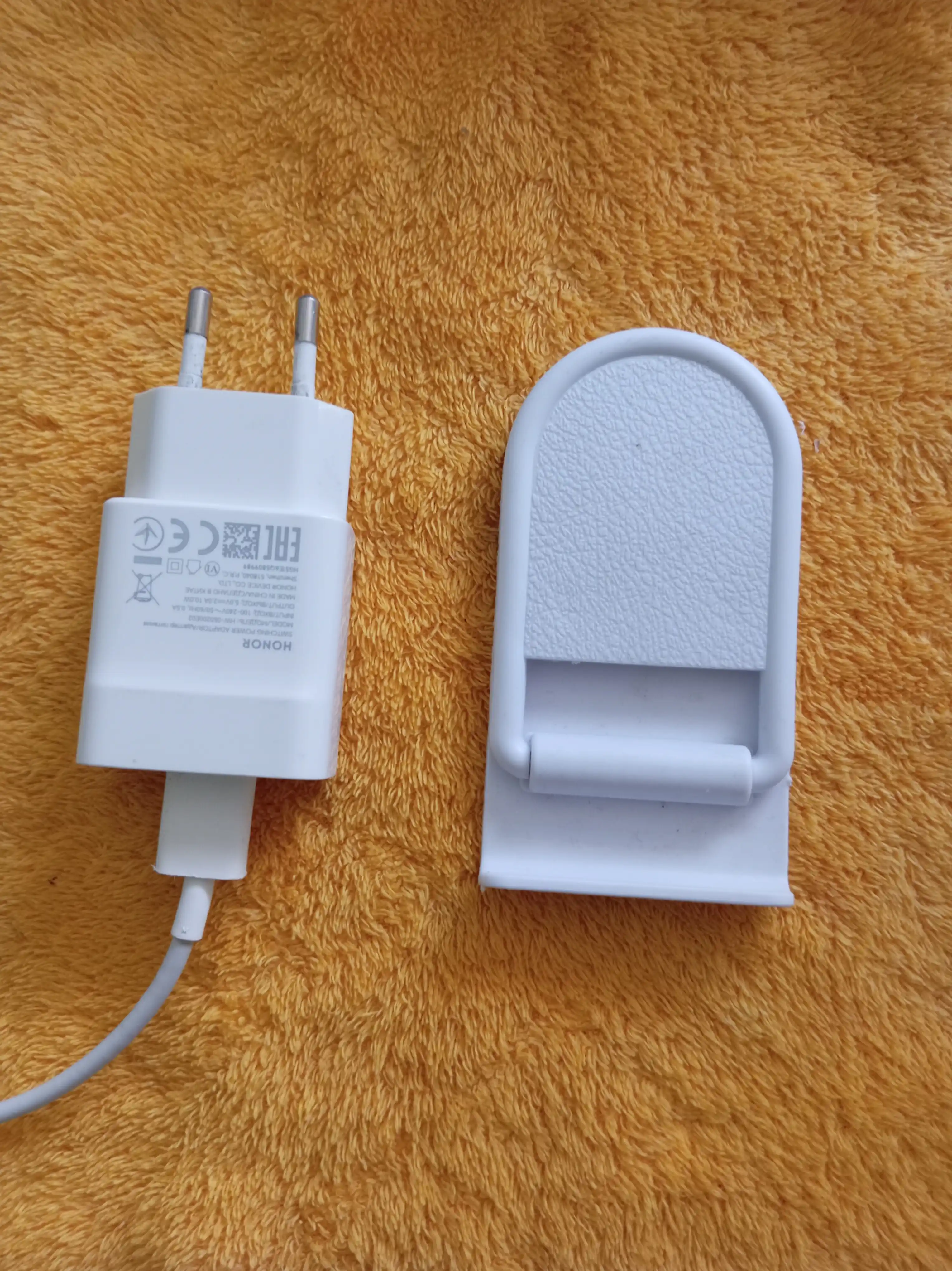 Telefon va planshetlar uchun, yig'iladigan mini tagkursi