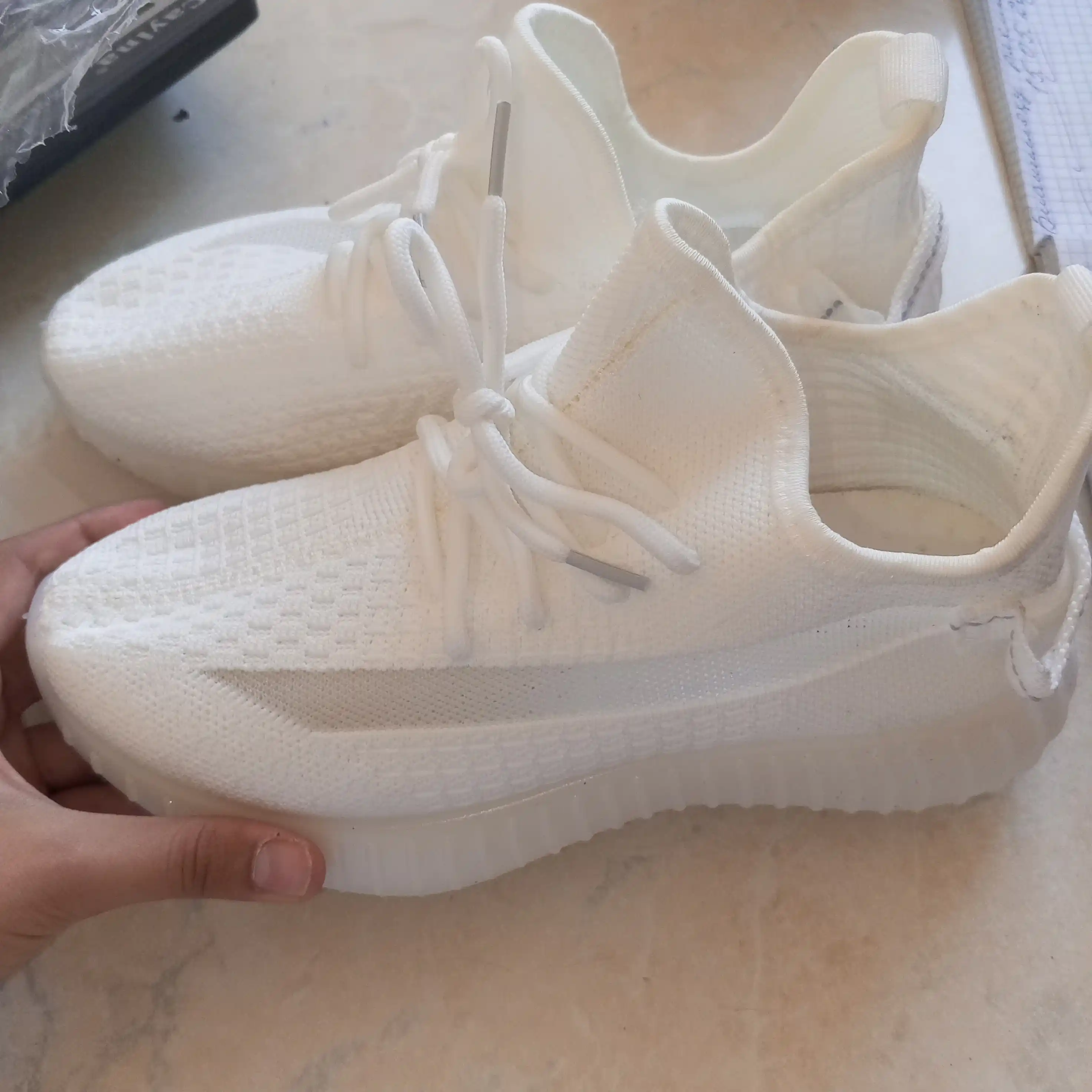 YEEZY ayollar va erkaklar uchun yengil krossovkalari, 36-44