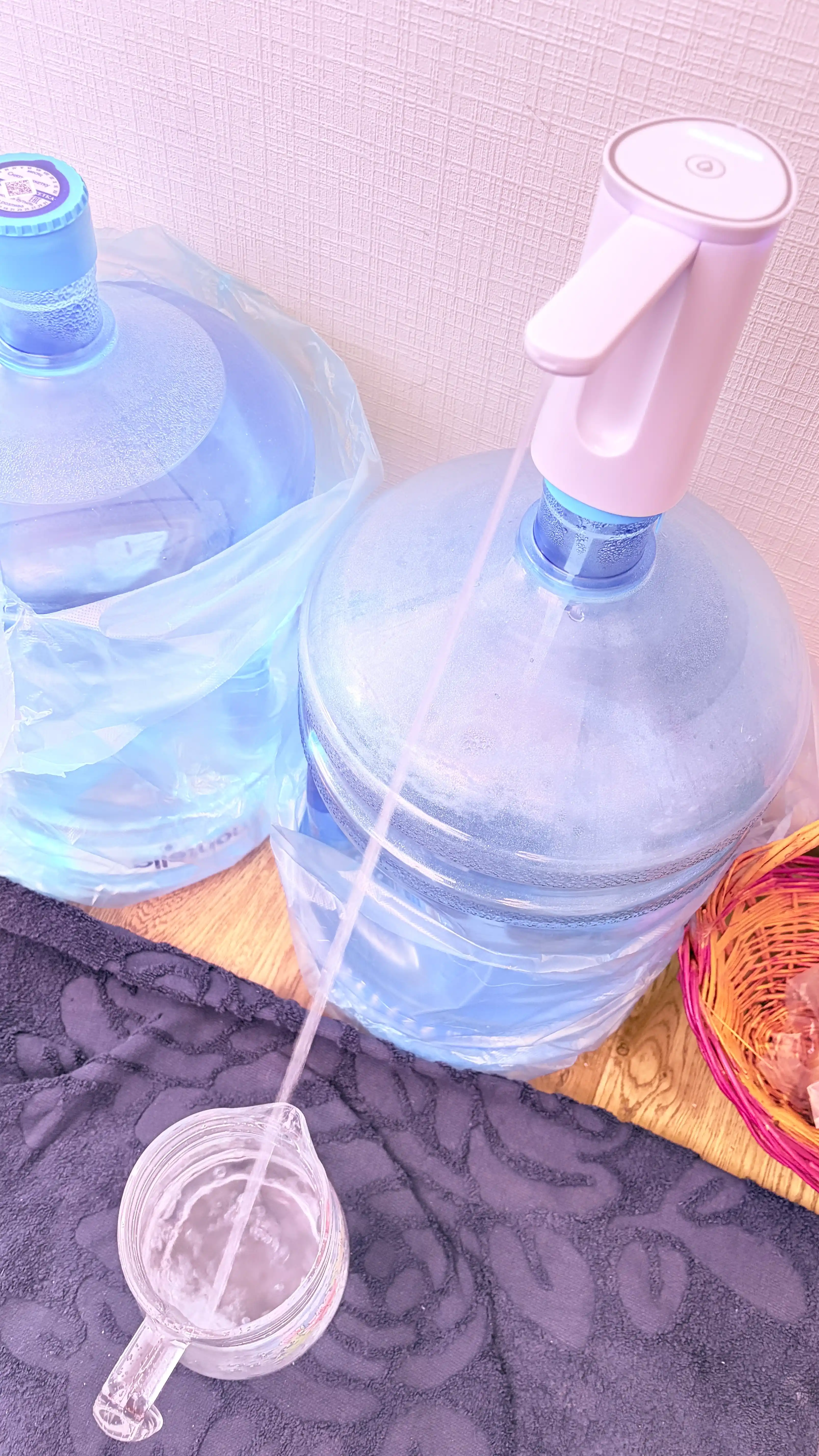 Suv pompasi, elertronli, 5L, 10L va 18.9L butilkalar uchun avtomatik suv dispenseri