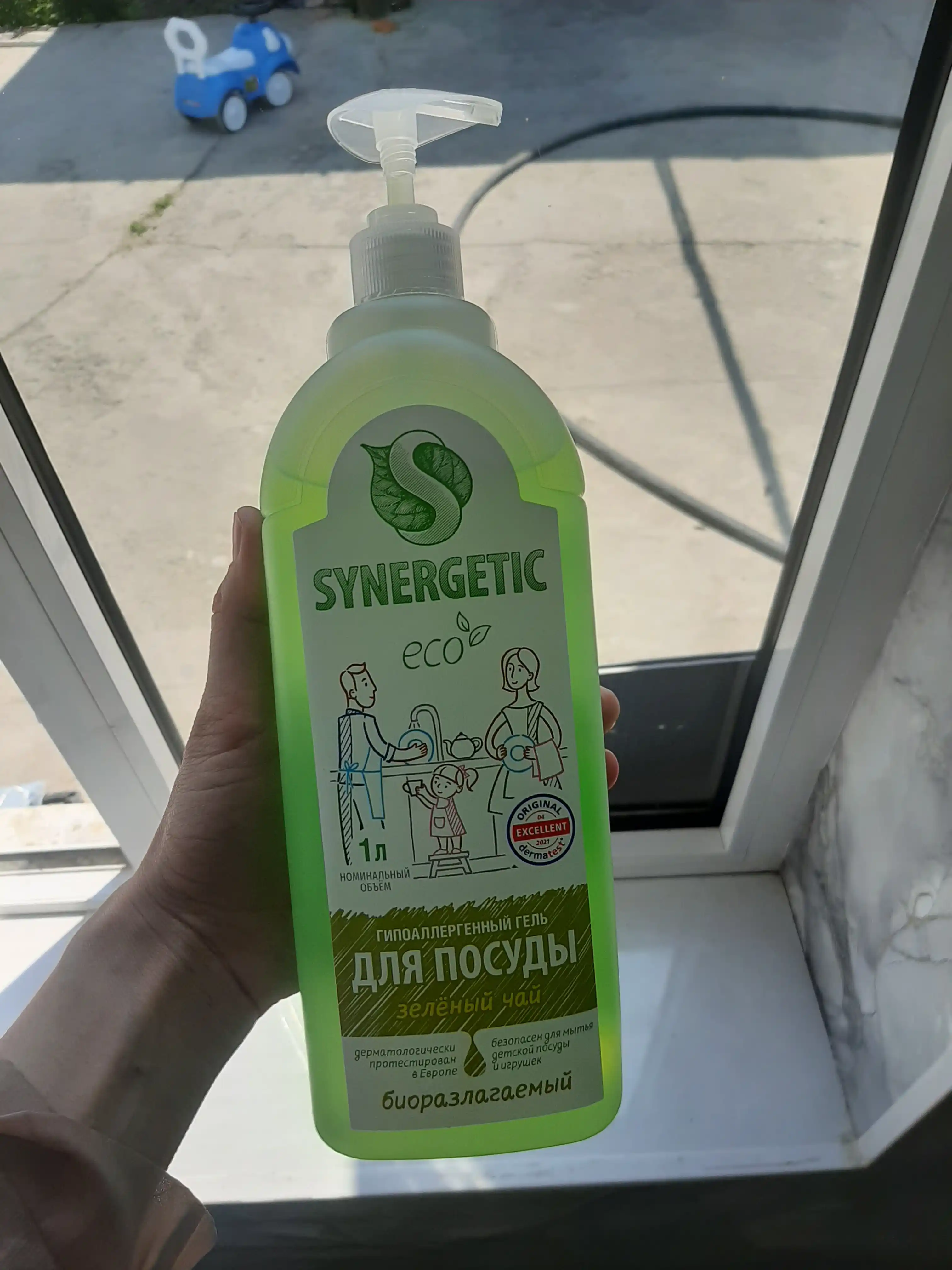 Гель для мытья посуды и детских игрушек SYNERGETIC "Зеленый чай", 1 л