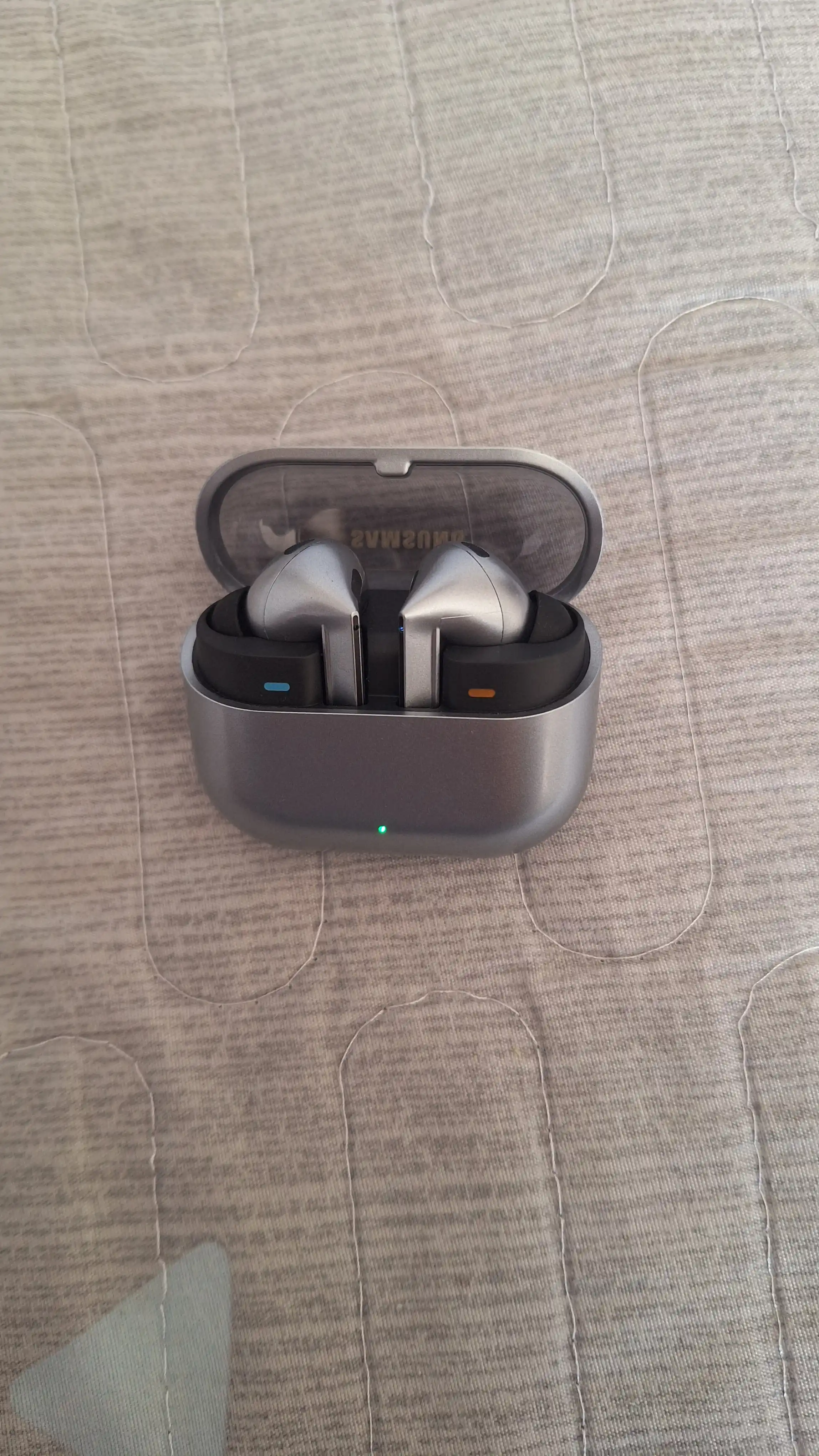 Sensorli Galaxy Buds 3 Pro simsiz quloqchinlari