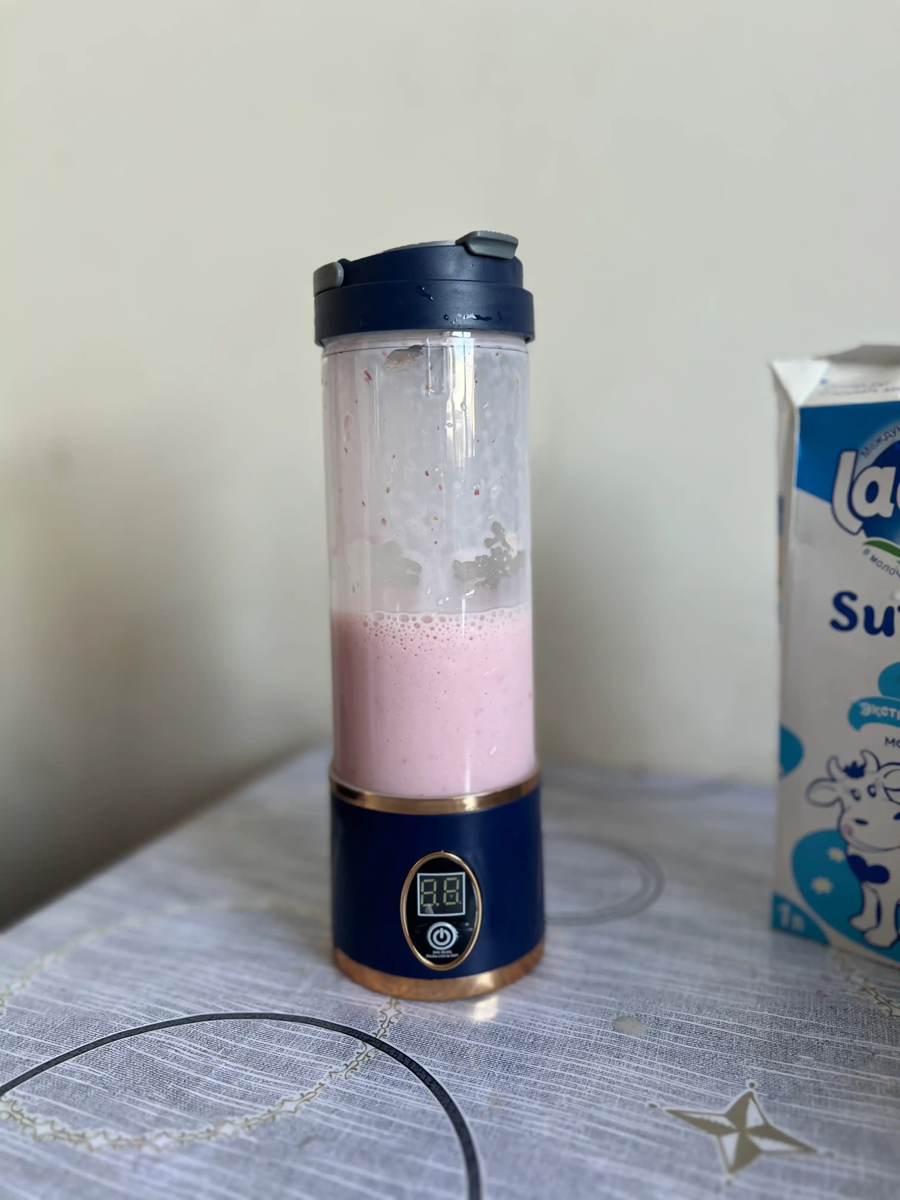 Portativ mini blender (Juice Cup), USB, LED displey, smoothie uchun