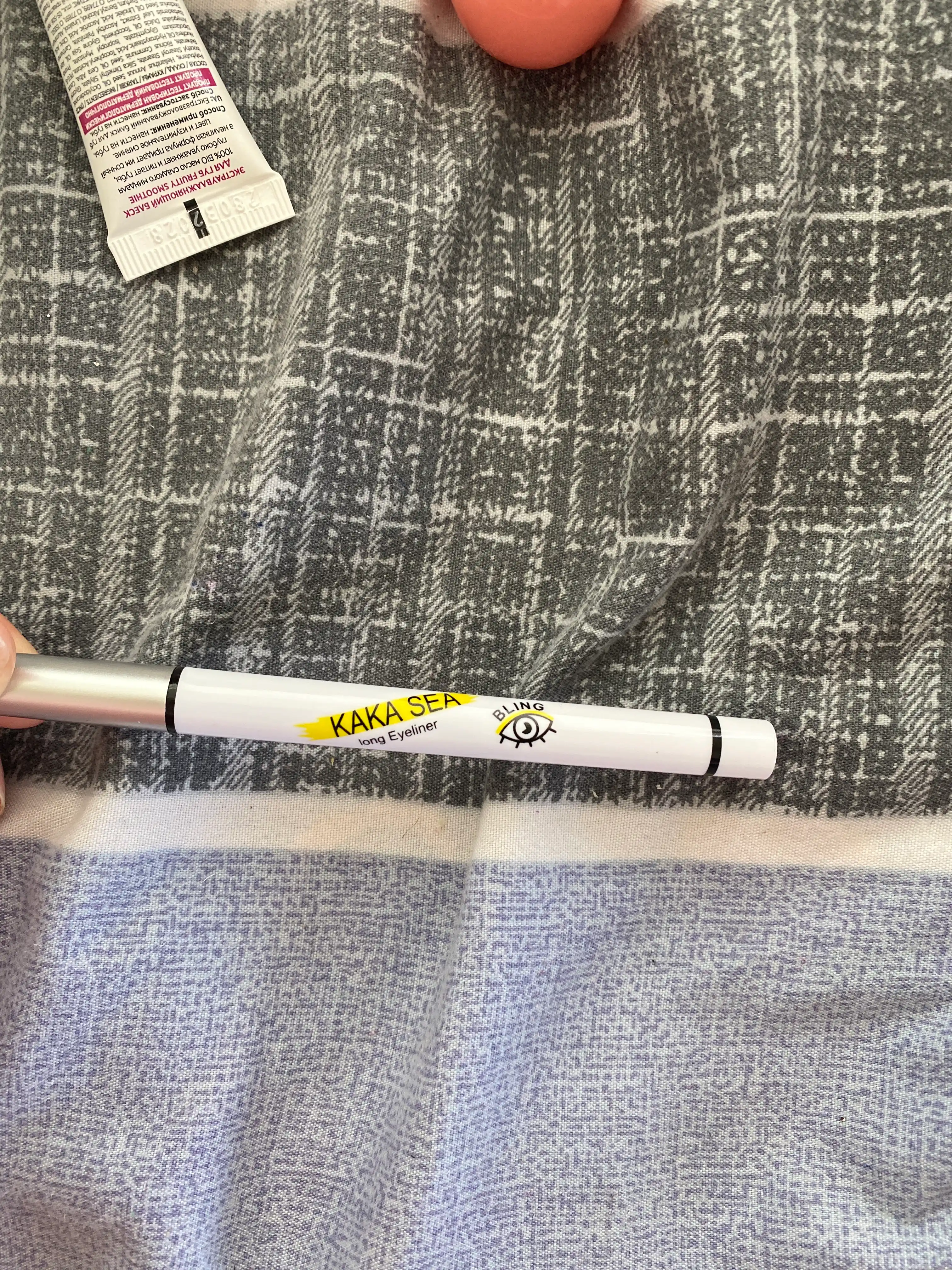 Padvotka suvga chidamli KAKA SEA 6 rang, ko'z uchun flomaster, ingichka eyeliner