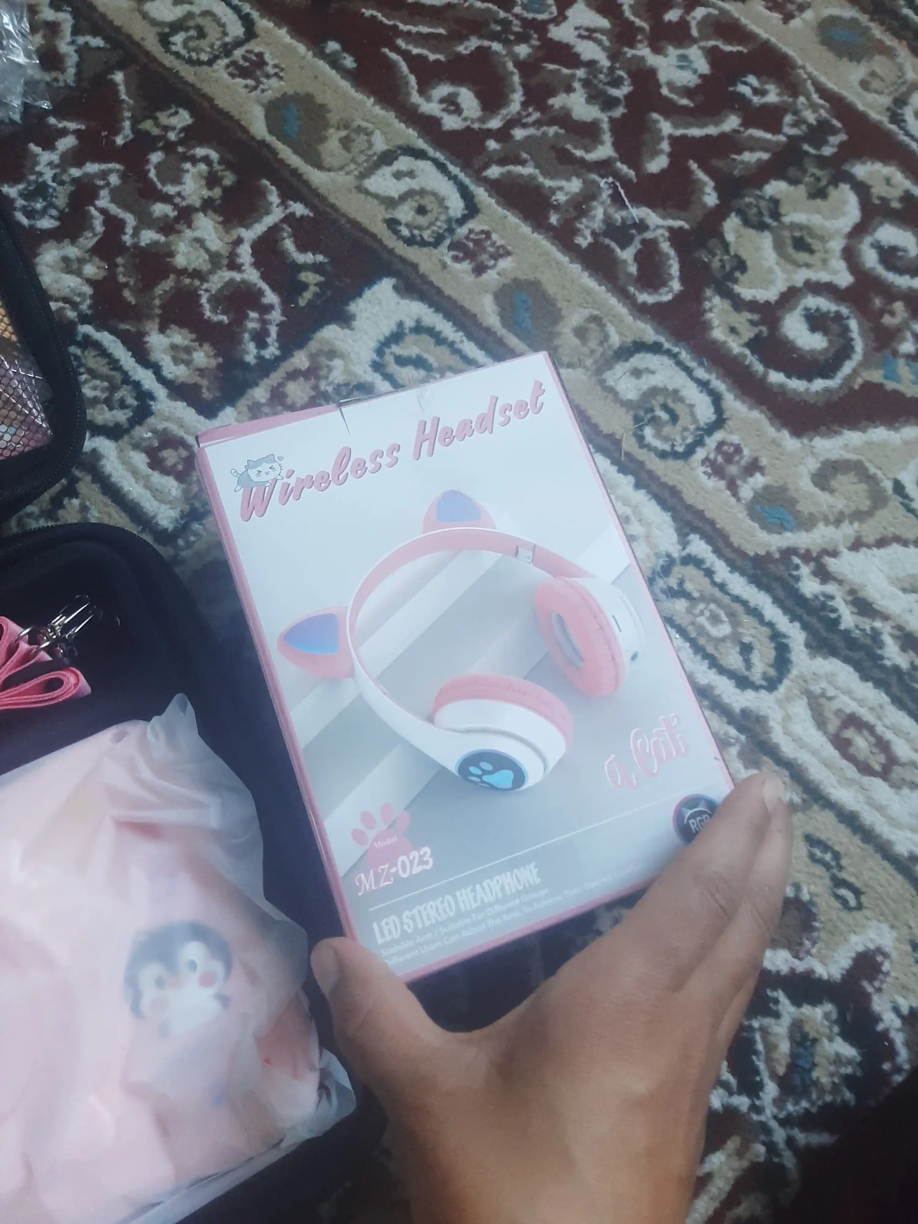 Simsiz quloqchin Cat Ear, yonadigan mushuk quloqlari bilan, Bluetooth