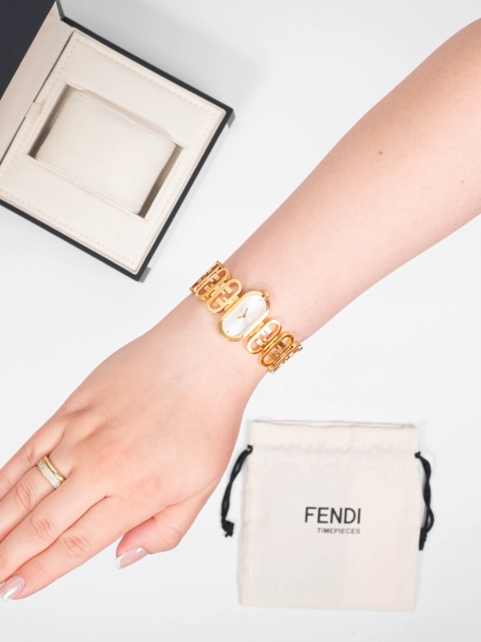 Ayollar qo'l soati Fendi O'Lock