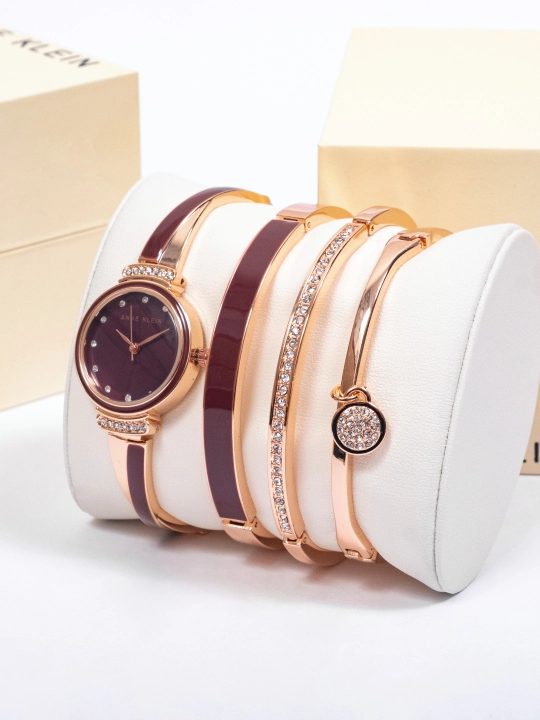 Anne Klein AK2716 ayollar soati, uchta bilaguzuk to‘plami - 