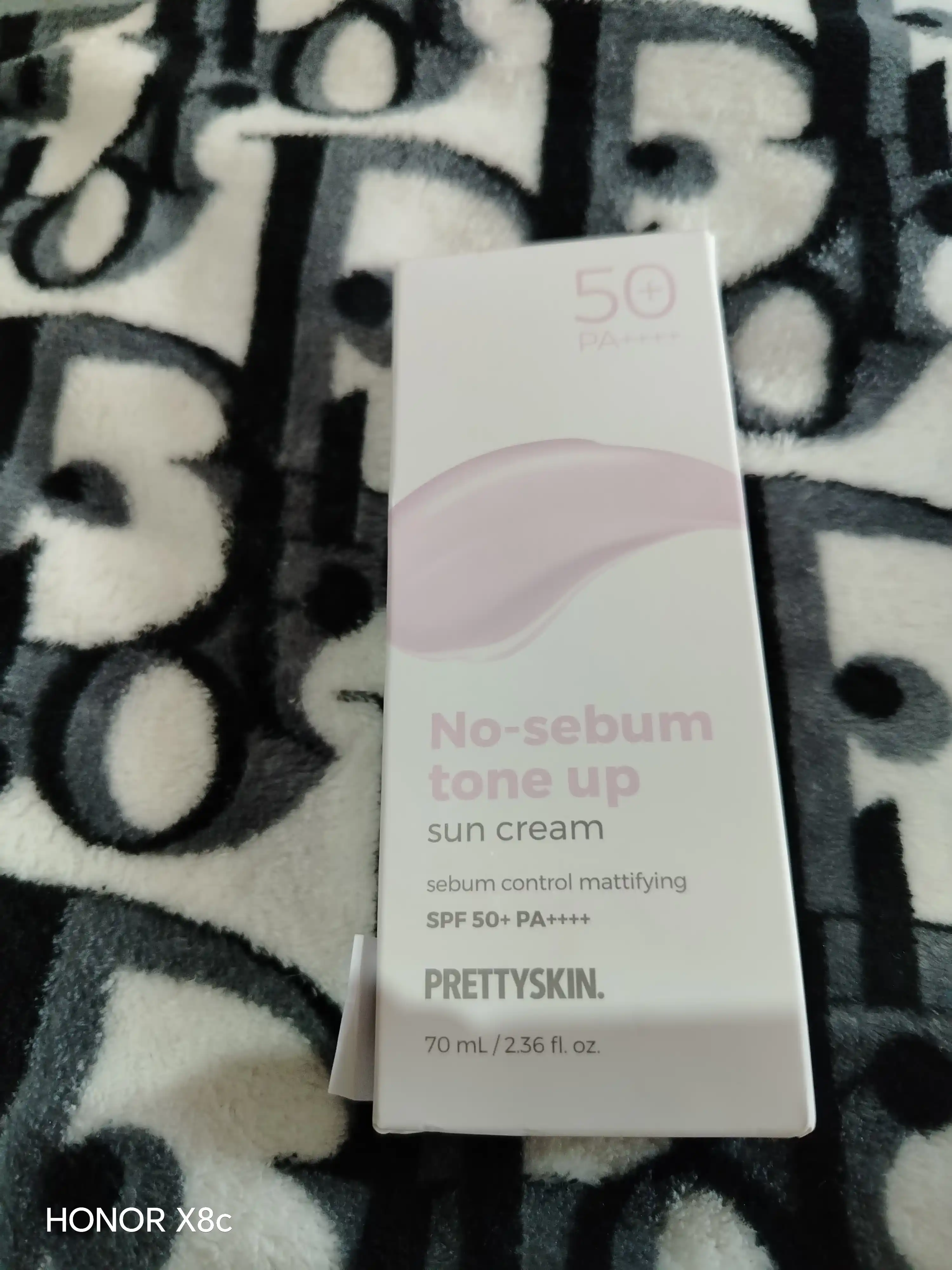 Pretty Skin Yuz uchun namlovchi, quyoshdan himoyalovchi krem SPF50+ PA++++ , 70 ml