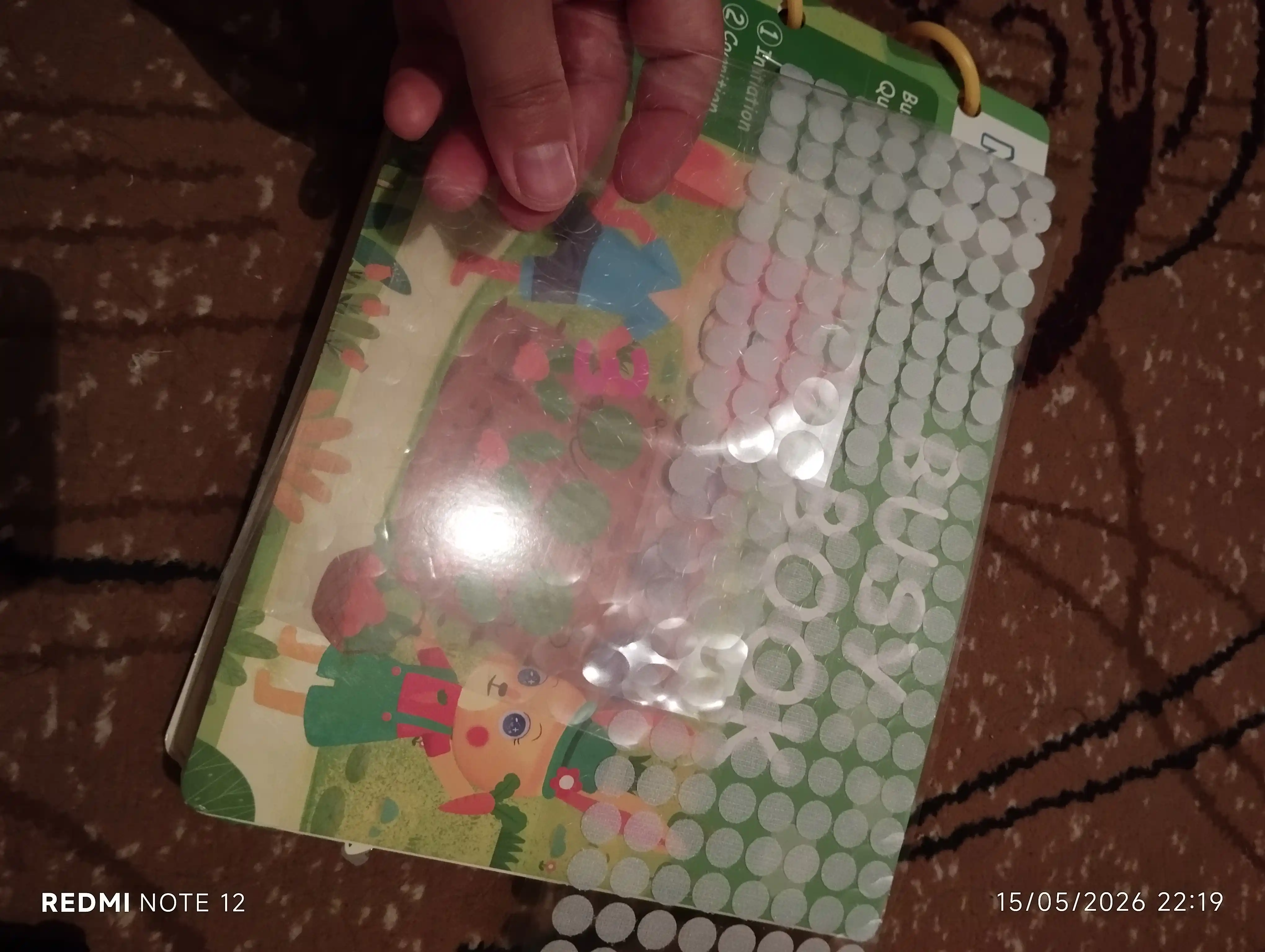 Busy Book Birinchi so‘zlar bu bolalar uchun  ingliz tilidagi kitob, rivojlantiruvchi