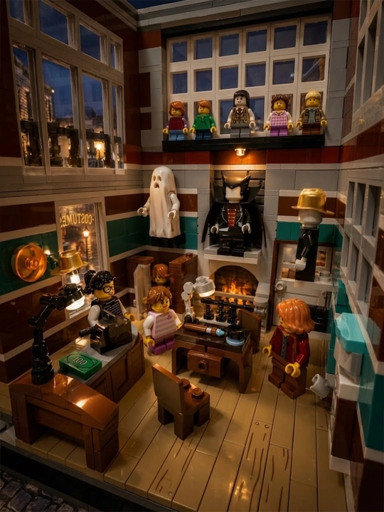 Katta Jiestar konstruktori Titanic Central Perk vokzal kitob do‘kon shahar binolari