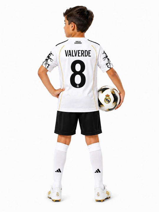 Футбольная форма Real Madrid