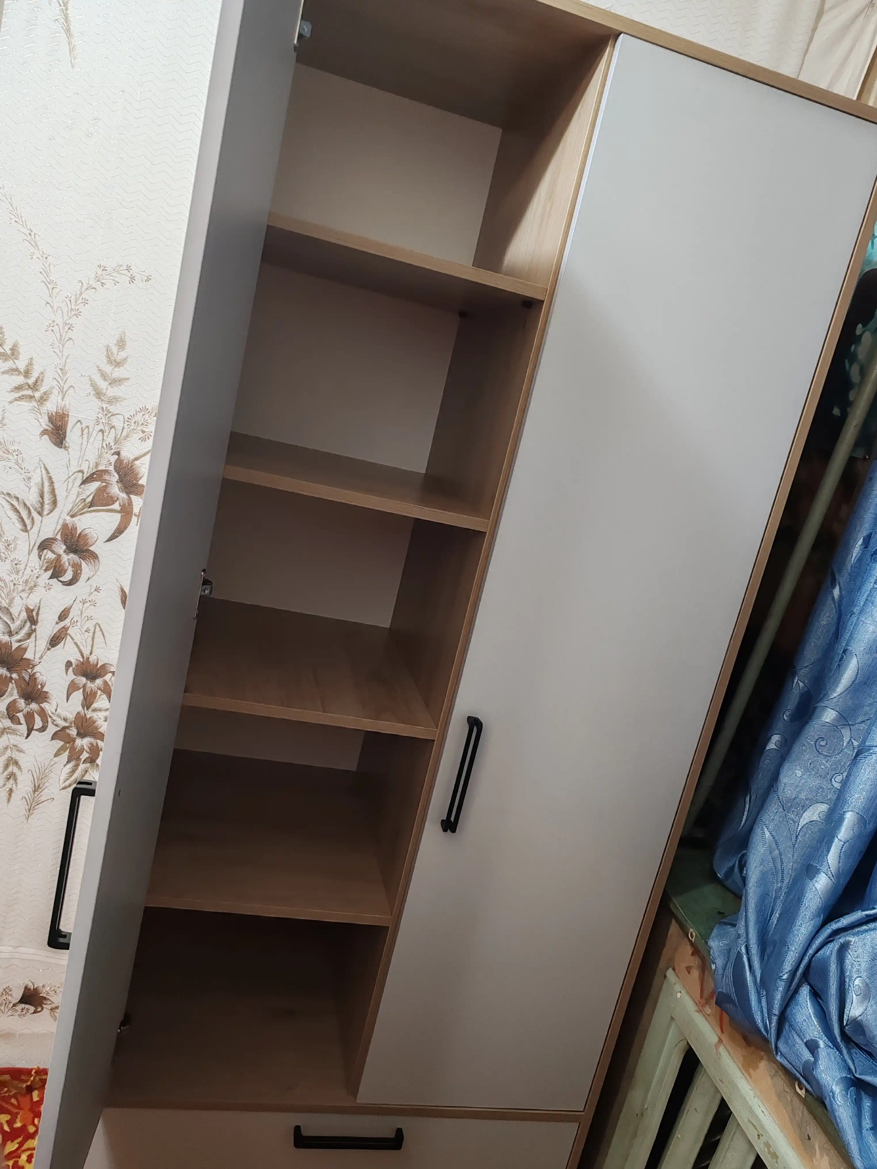 Comfort 2 eshikli kiyim shkafi 200×80×50 sm, LDSP Rossiya