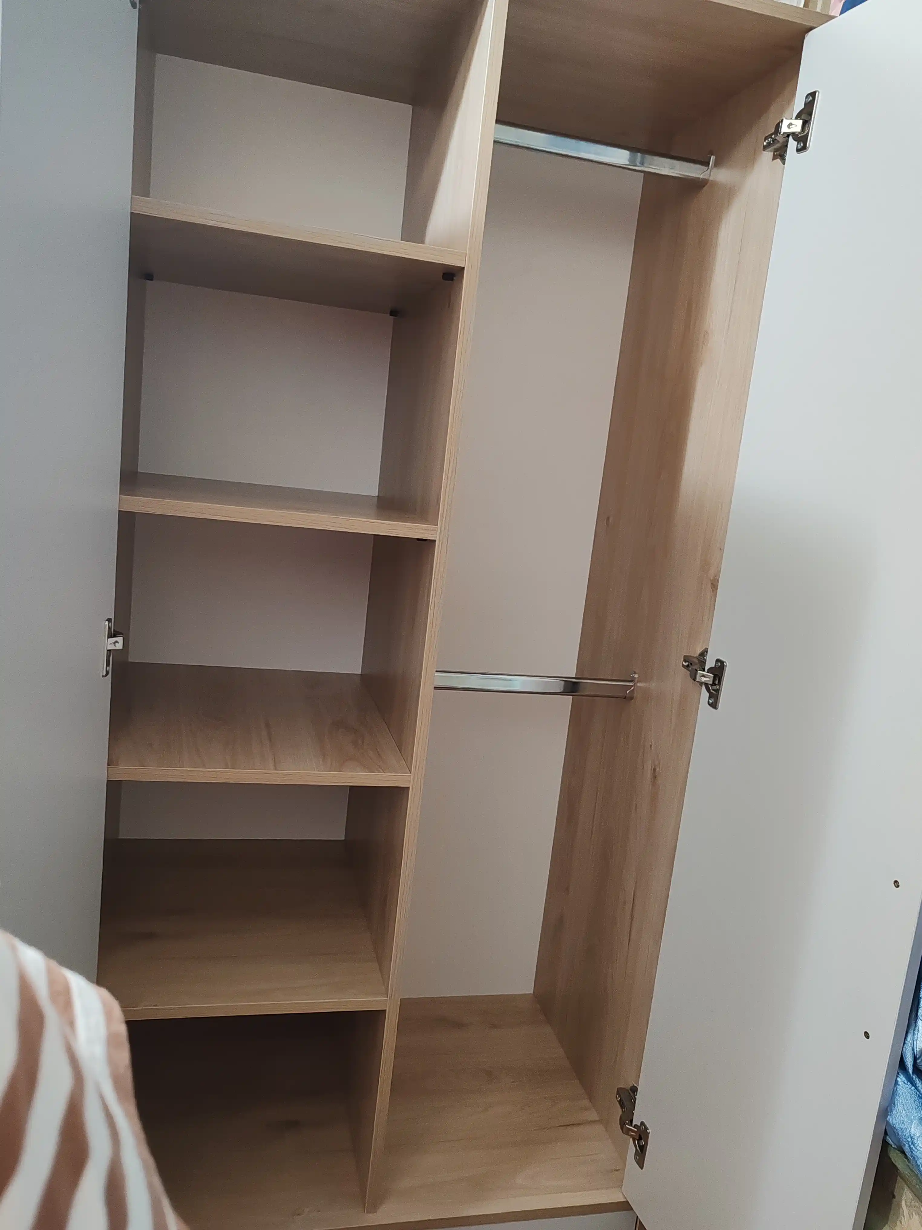 Comfort 2 eshikli kiyim shkafi 200×80×50 sm, LDSP Rossiya