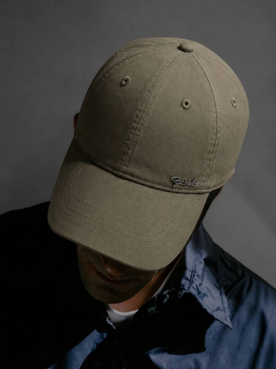 Minimalist beysbol kepkasi, nafas oluvchi paxta materialidan tayyorlangan unisex