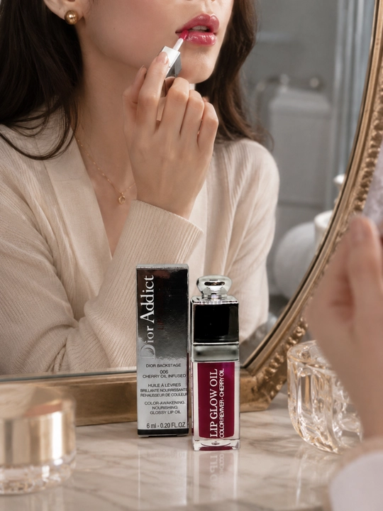 Масло-блеск для губ Dior Lip Glow Oil 006 Berry, ягодный оттенок и сияние губ