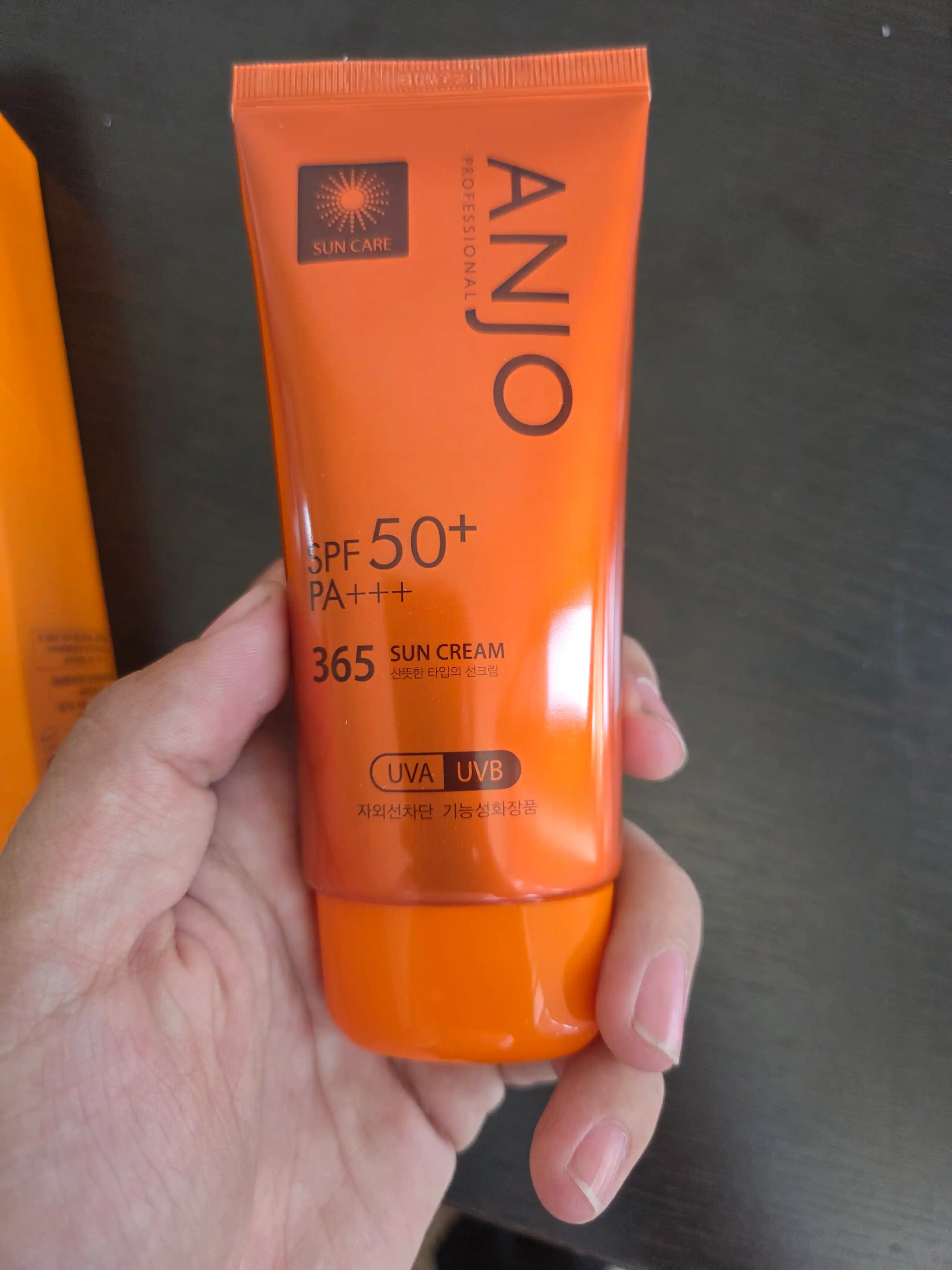 Koreys SPF 50+ tone up krem, yuzni oqartiradi, make up effekt