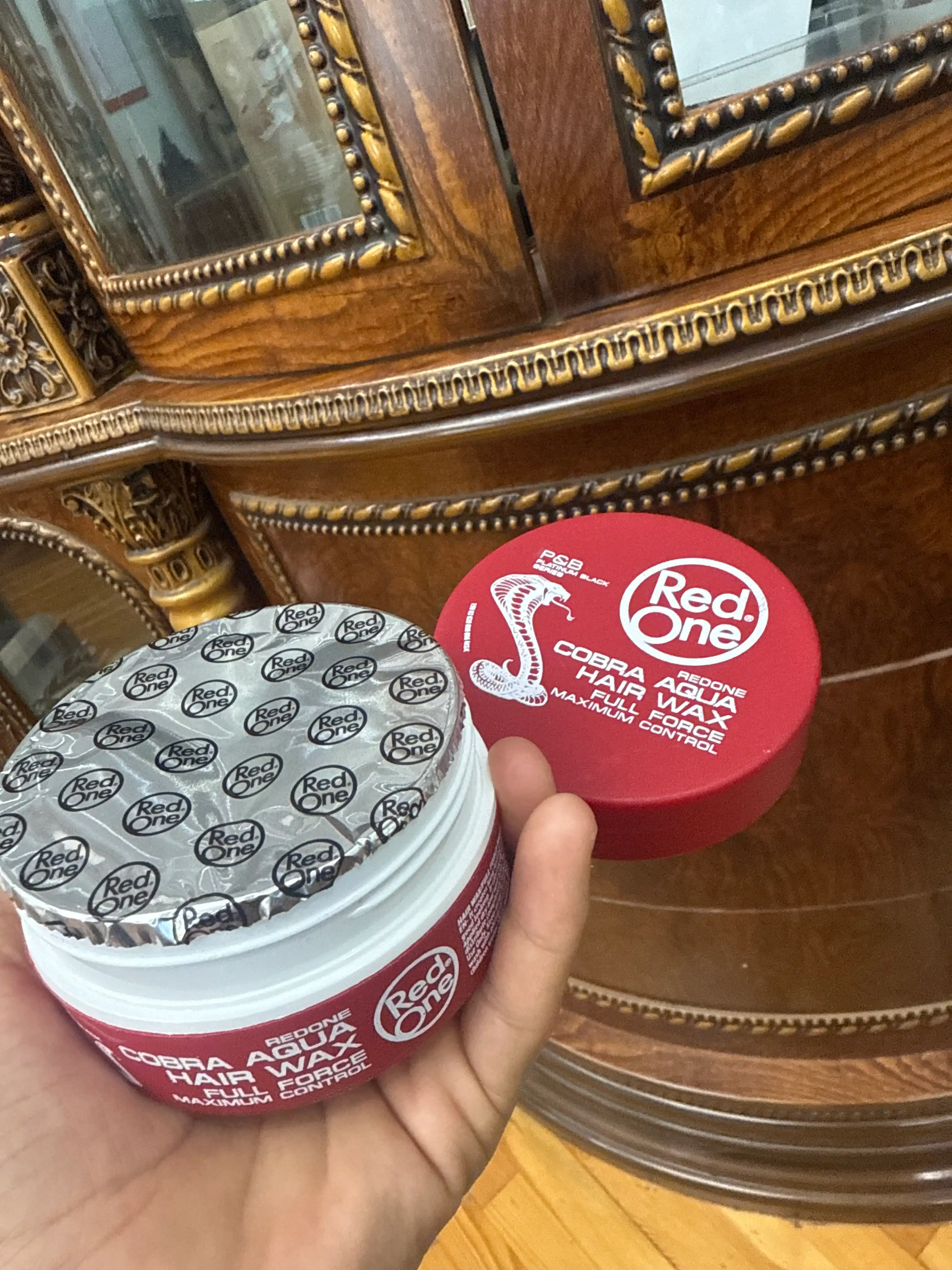 Barcha turdagi sochlar uchun RedOne Aqua gel-voski, mega fiksatsiya, 150 ml
