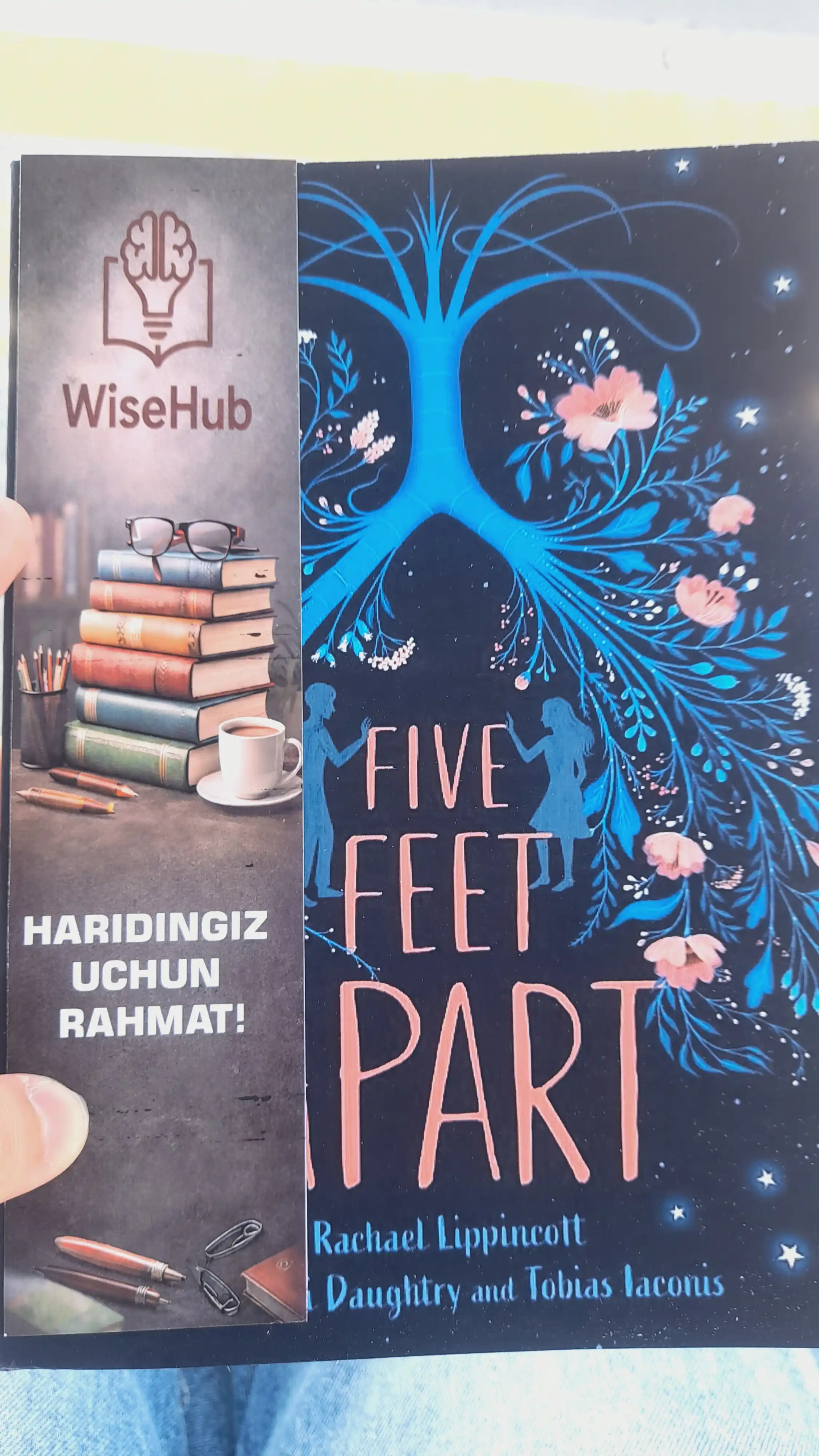 Five Feet Apart -Rachael Lippincott eith Mikki Daughtry and Tobias Laconis английский язык