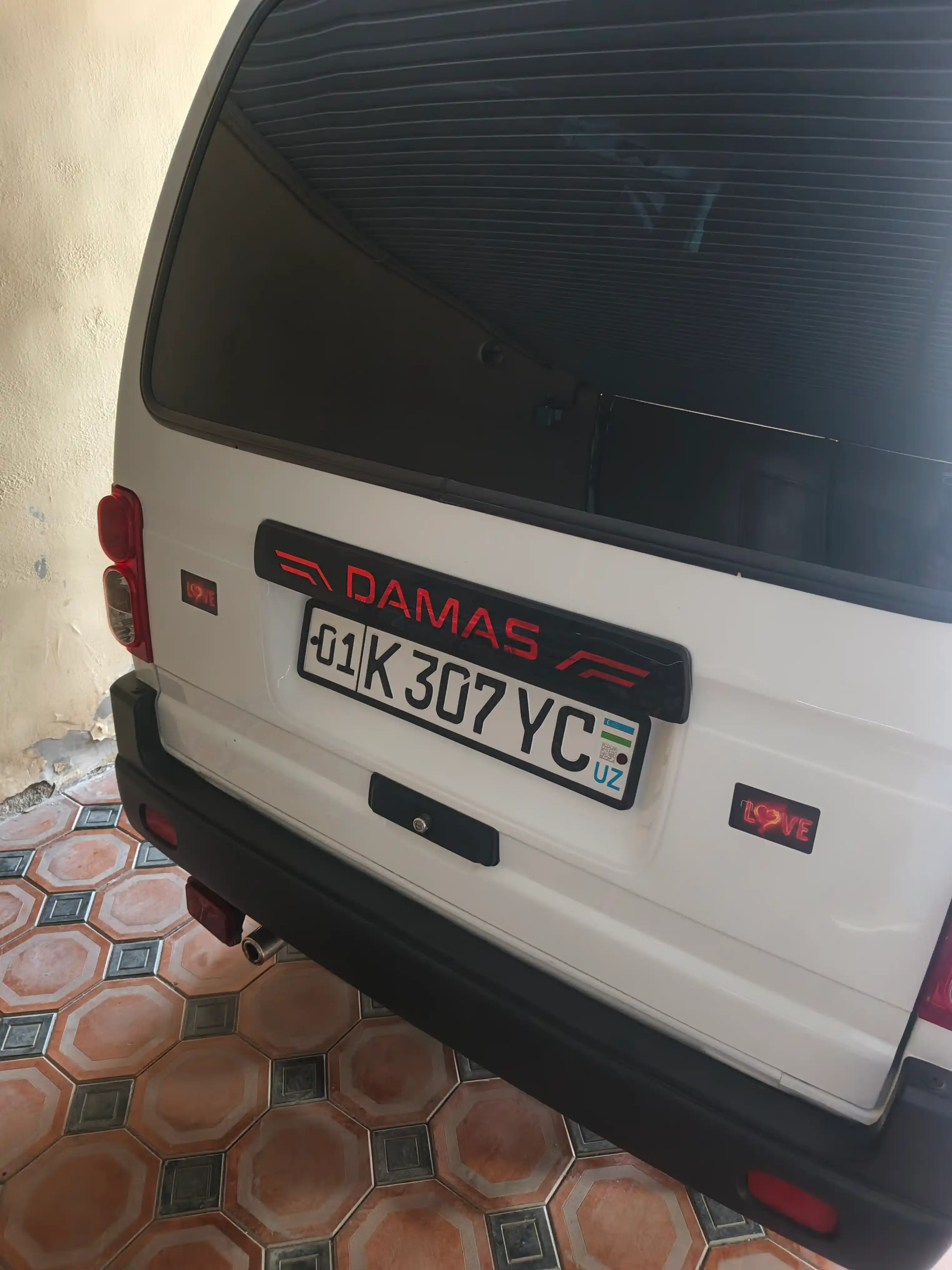 Avtomobil Damas uchun orqa nomer tepa stikeri, 1 dona