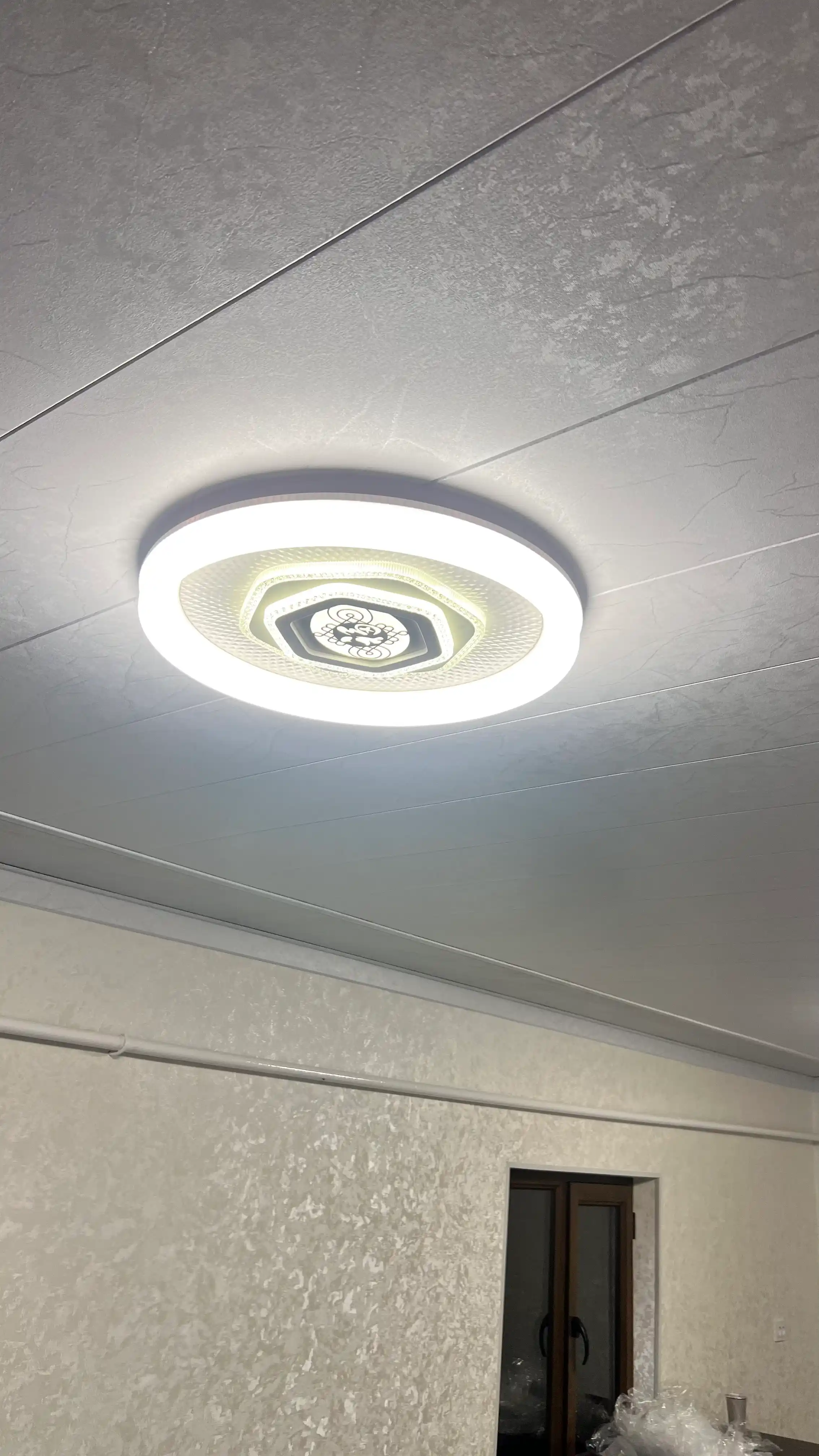 Plafon lyustra hitech yoritish chiroq led, 3 xil rejim yonish