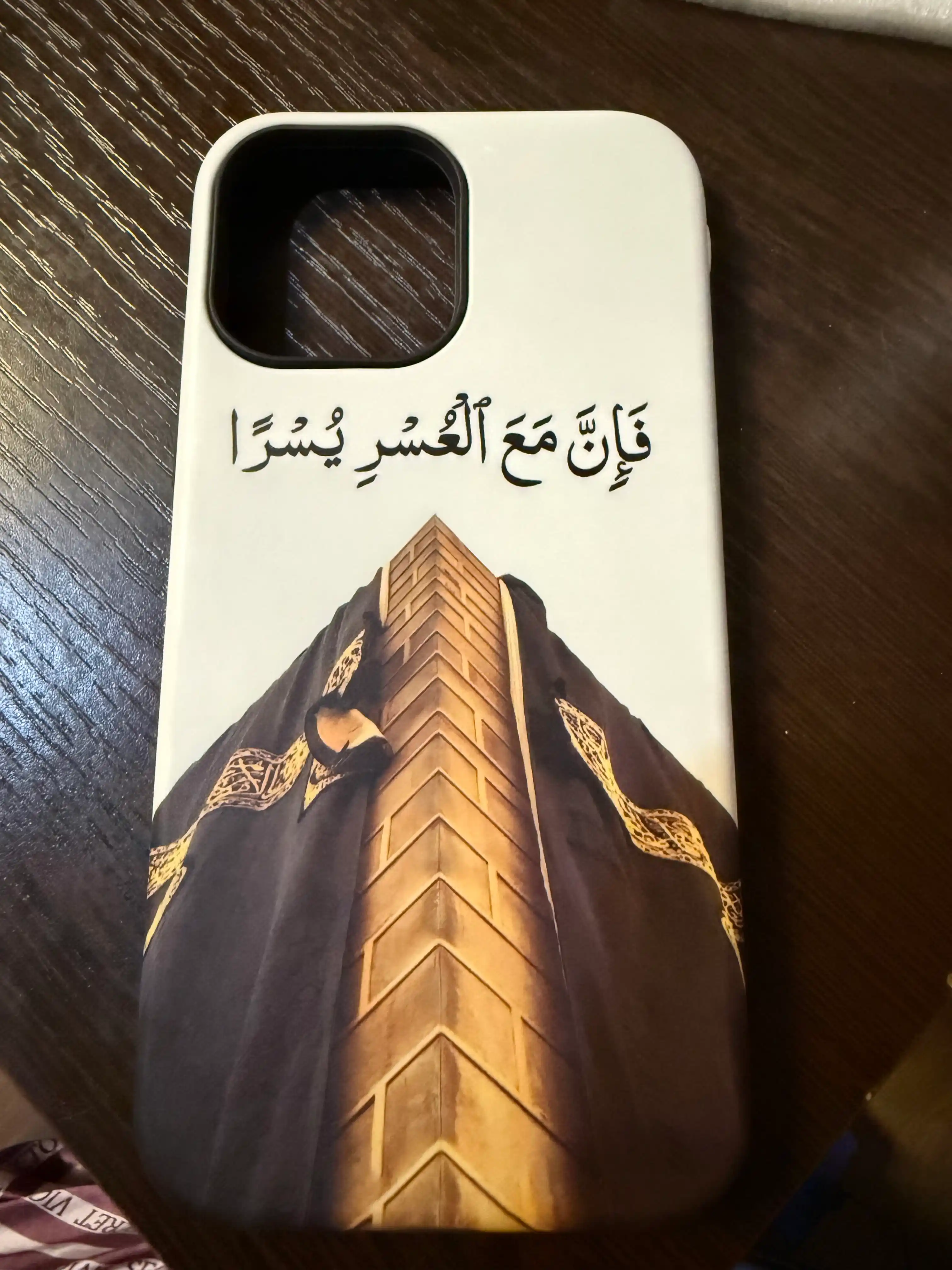 Стильные чехлы для iPhone 11 / 12 / 13 / 14 / 15 Pro / Pro Max