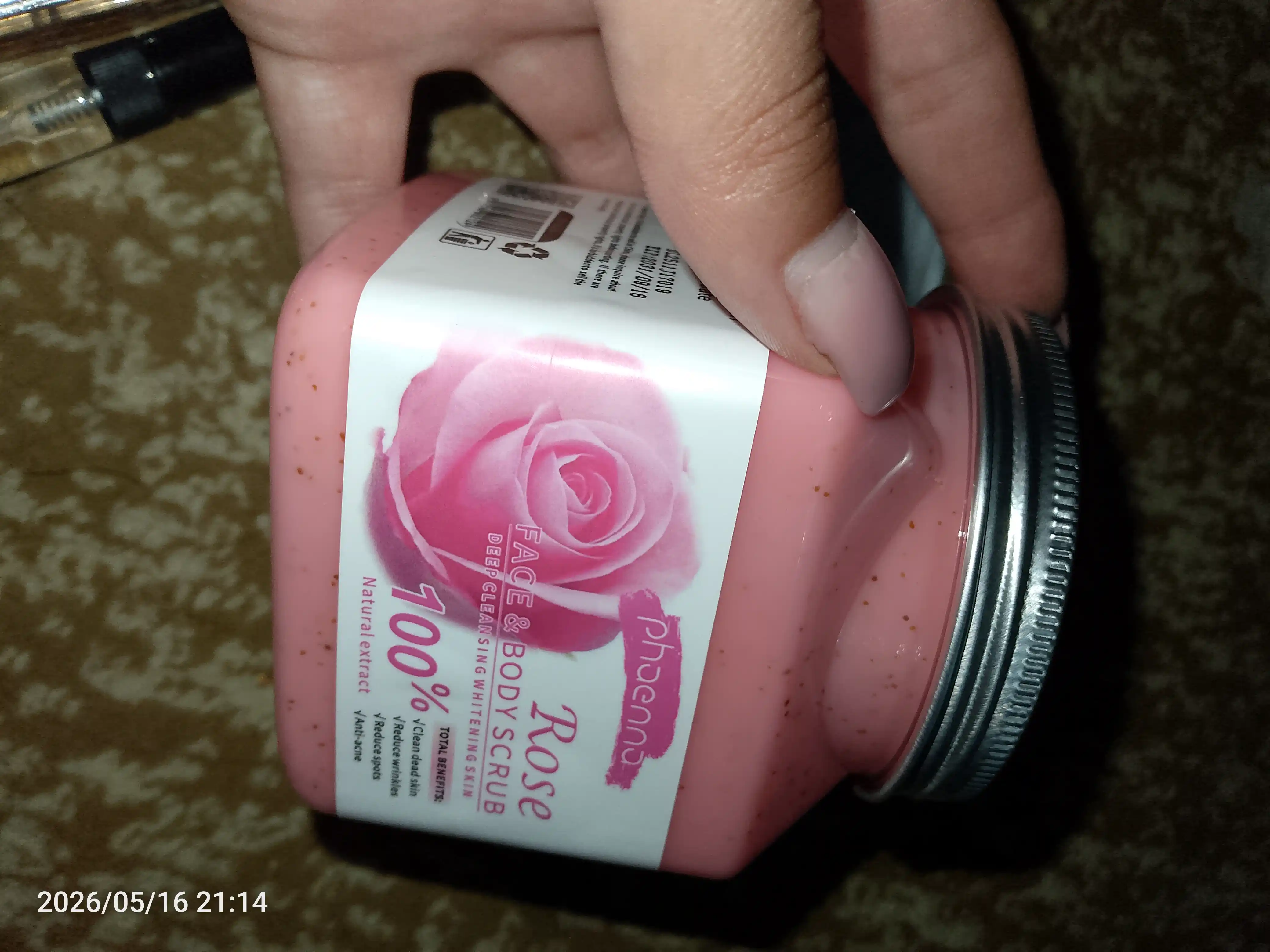 Скраб для лица и тела Sherbet Body Scrub, с экстрактом малины и клубники, 350 гр