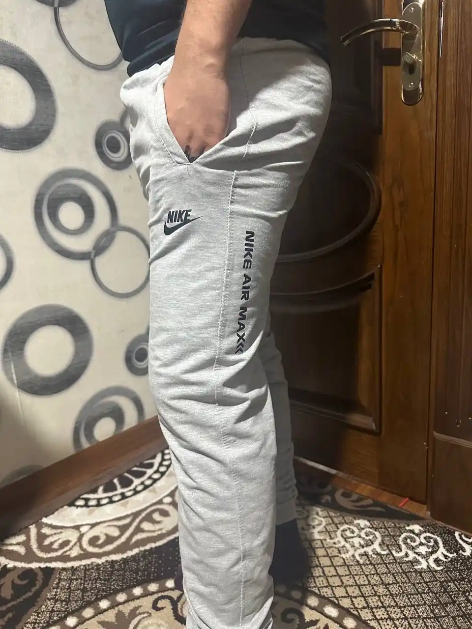 Erkaklar sport ishtoni - zamonaviy, nafas oluvchi, bahor, yoz va kuz uchun, triko