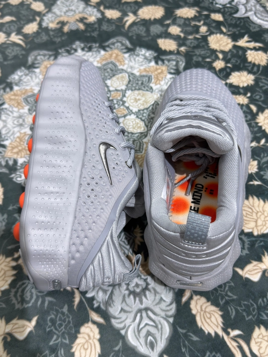 Nike Кроссовки Mind 002 — инновационный комфорт