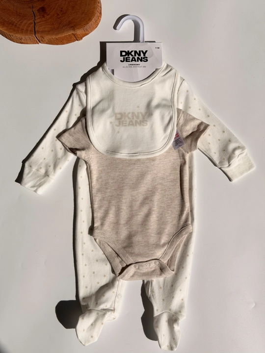 Комплект для новорожденных DKNY Jeans 3 в 1, боди, ползунки и нагрудник, newborn baby set