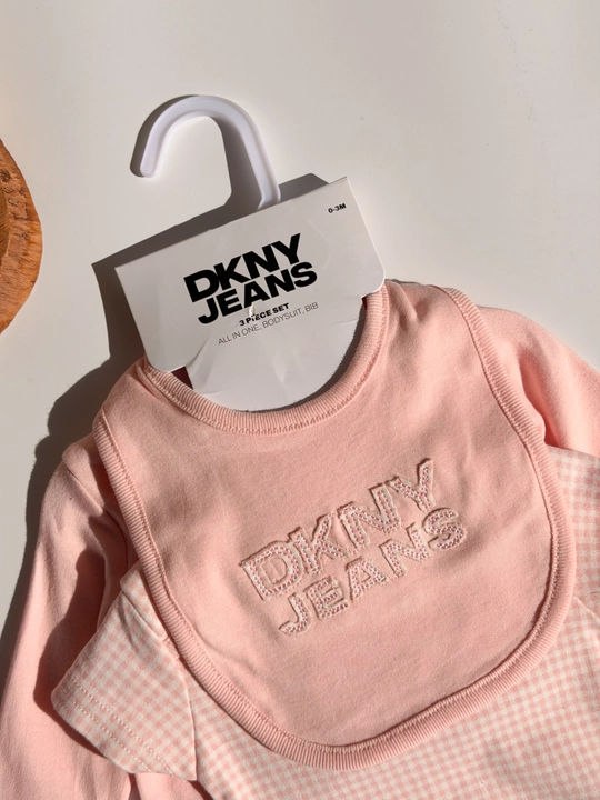 Комплект для новорожденных DKNY Jeans 3 в 1, боди, ползунки и нагрудник, newborn baby set