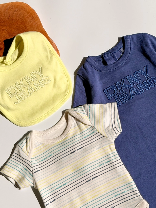 Комплект для новорожденных DKNY Jeans 3 в 1, боди, ползунки и нагрудник, newborn baby set