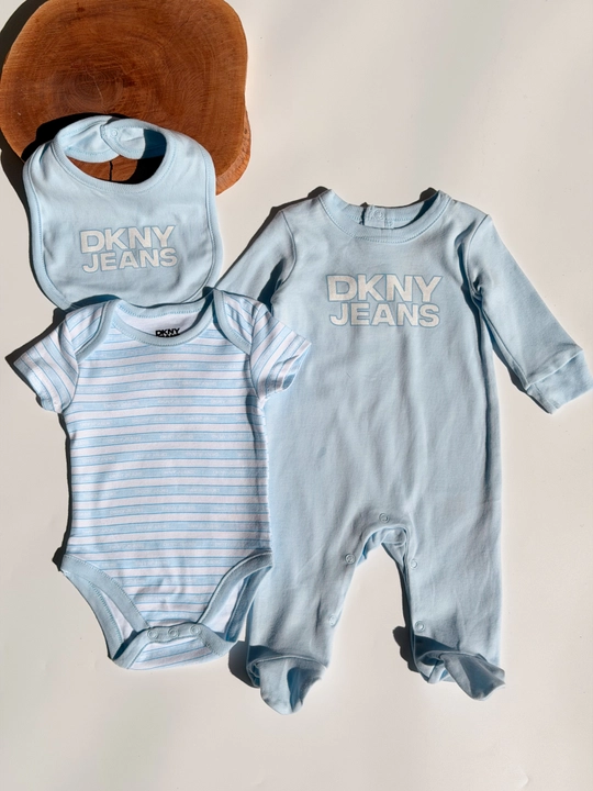 Комплект для новорожденных DKNY Jeans 3 в 1, боди, ползунки и нагрудник, newborn baby set