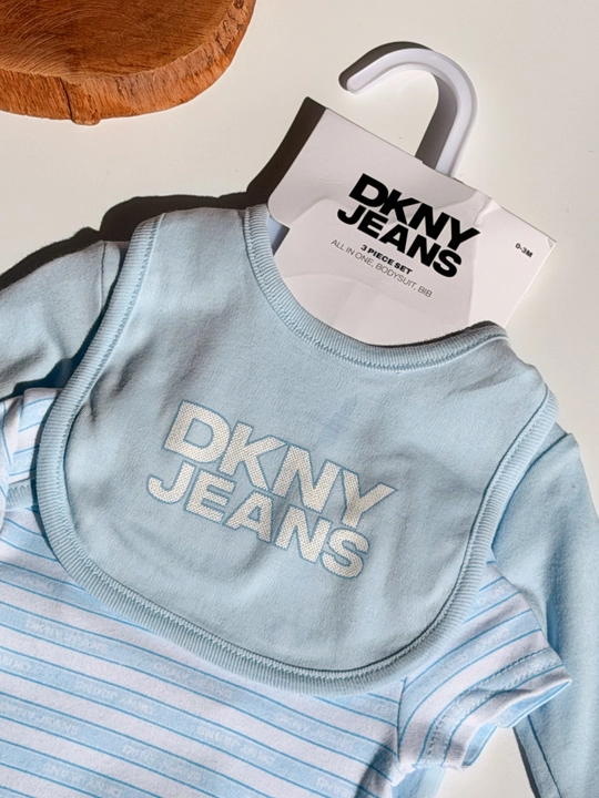 Комплект для новорожденных DKNY Jeans 3 в 1, боди, ползунки и нагрудник, newborn baby set
