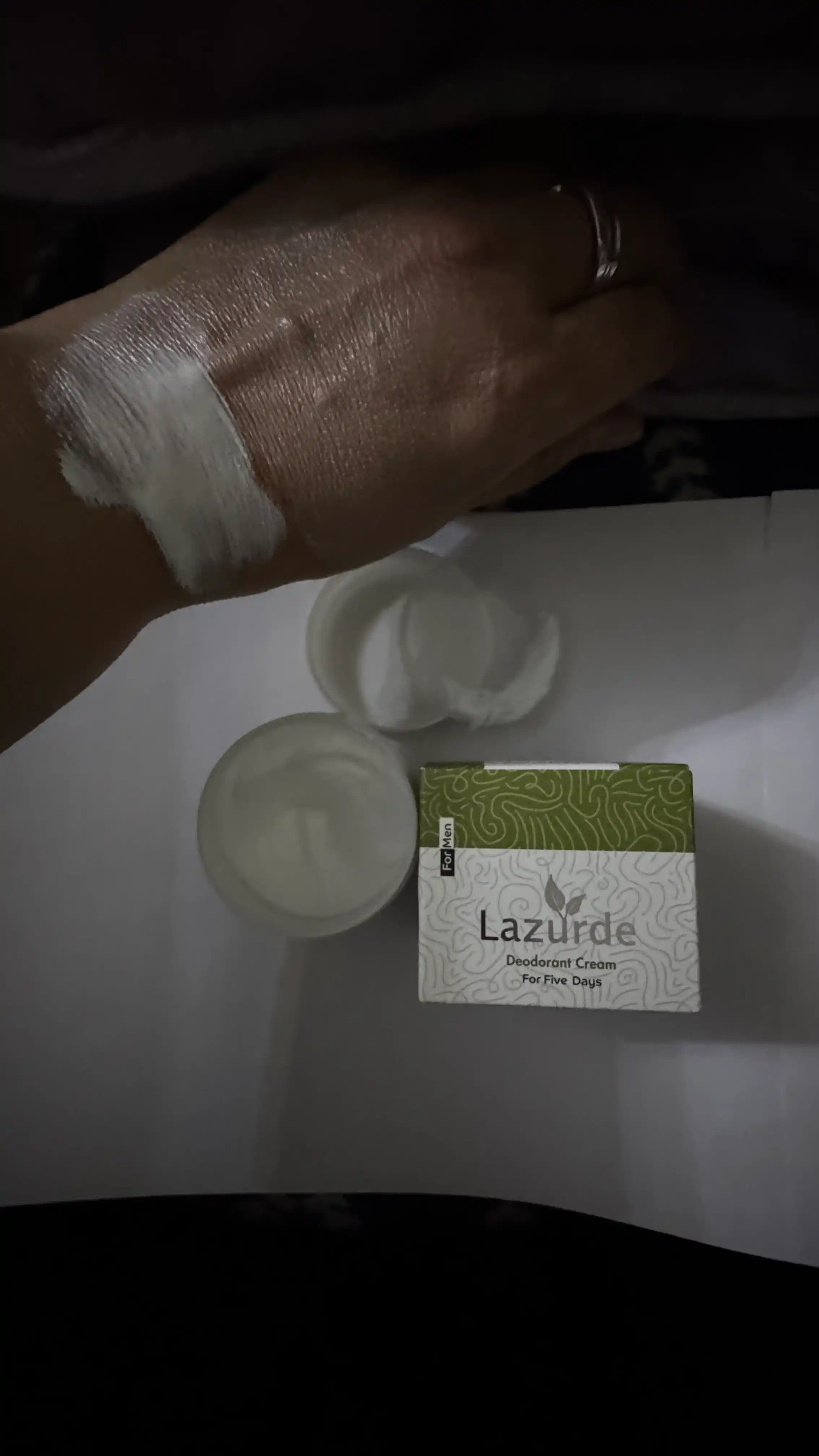 Lazurde Ayollar uchun dezodorant, ter hidiga qarshi antiperspirant krem, 50 gr